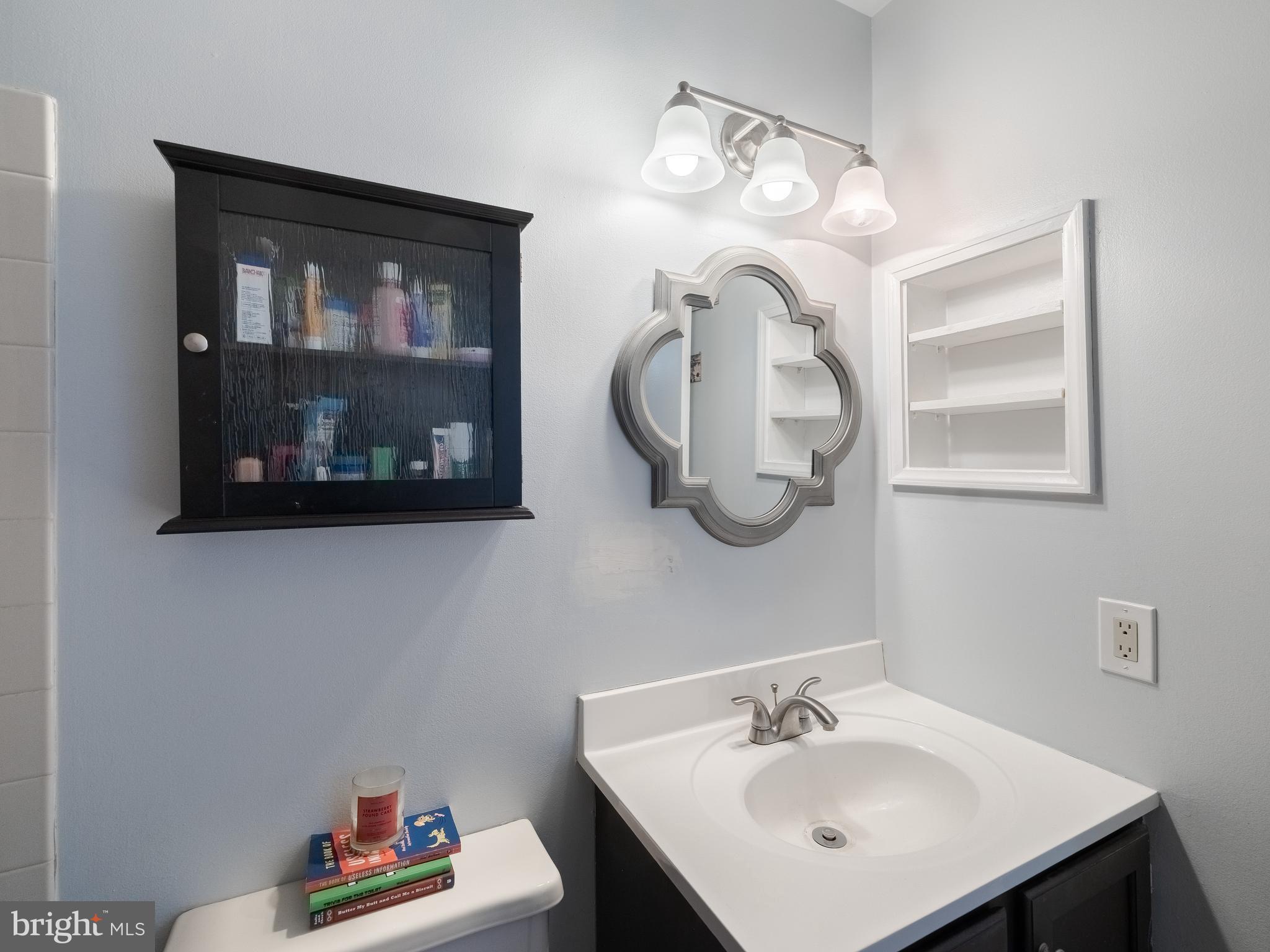 SAW MILL VALLEY - Residential