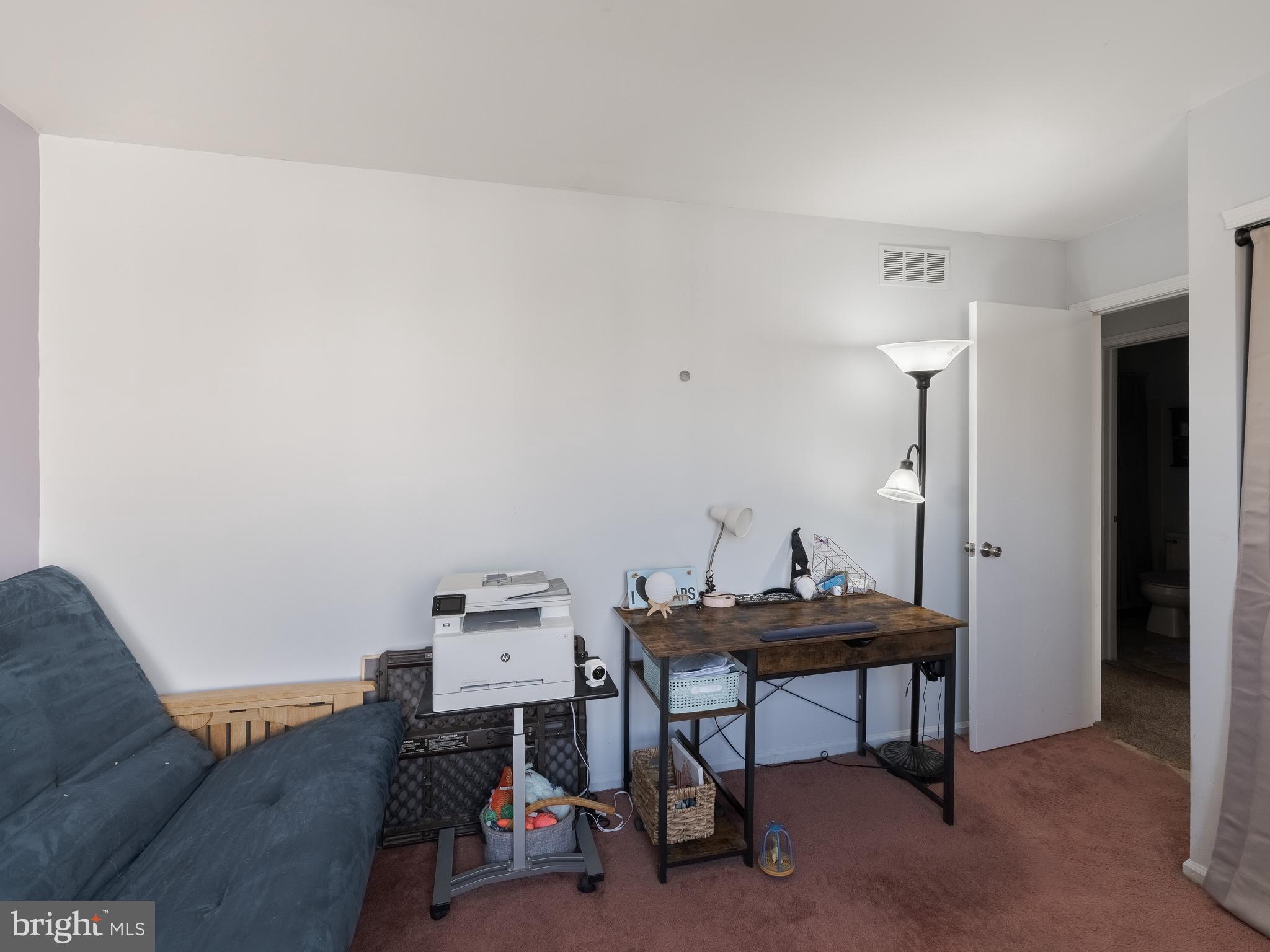 SAW MILL VALLEY - Residential