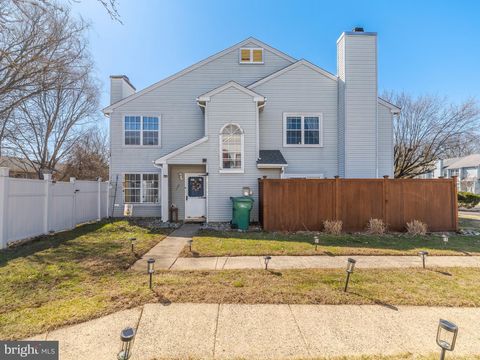 Townhouse For Sale - 41 Bark Hollow Lane<br/> HORSHAM, PA 19044
