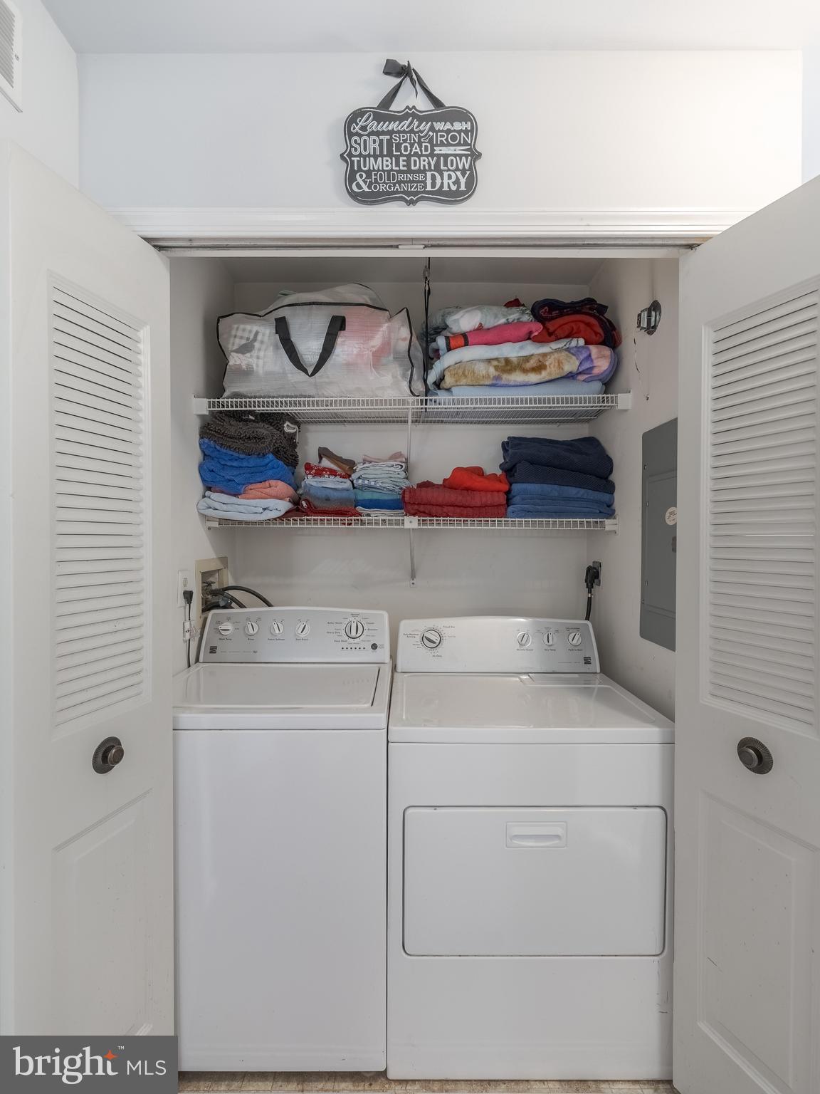 SAW MILL VALLEY - Residential