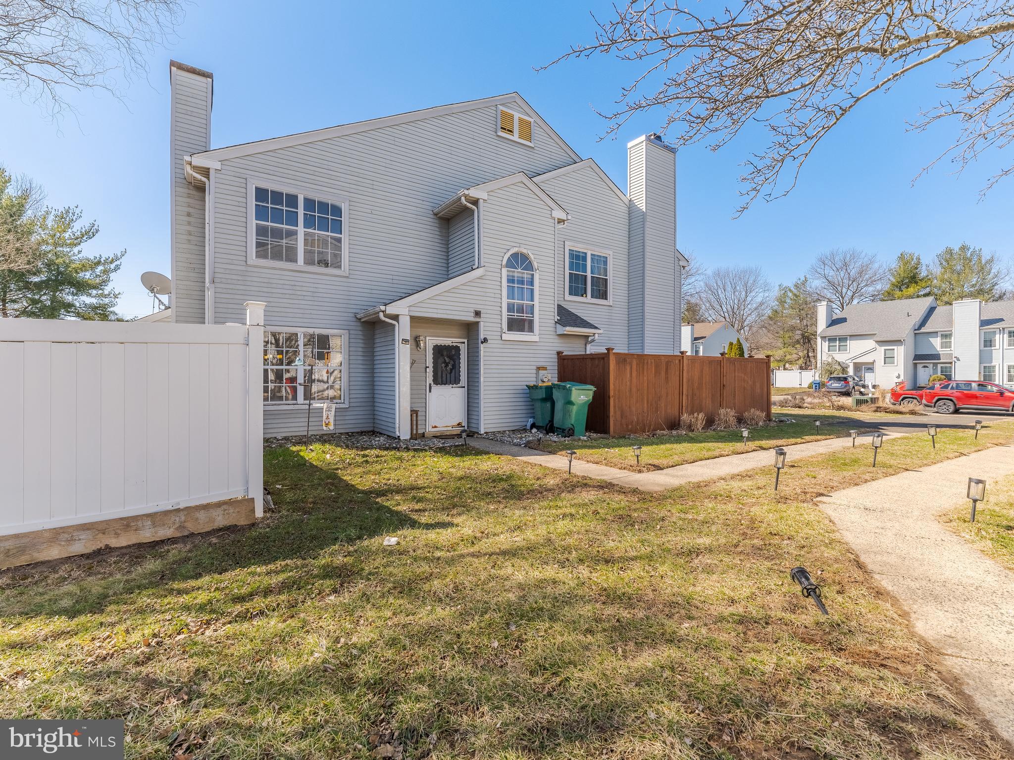 SAW MILL VALLEY - Residential