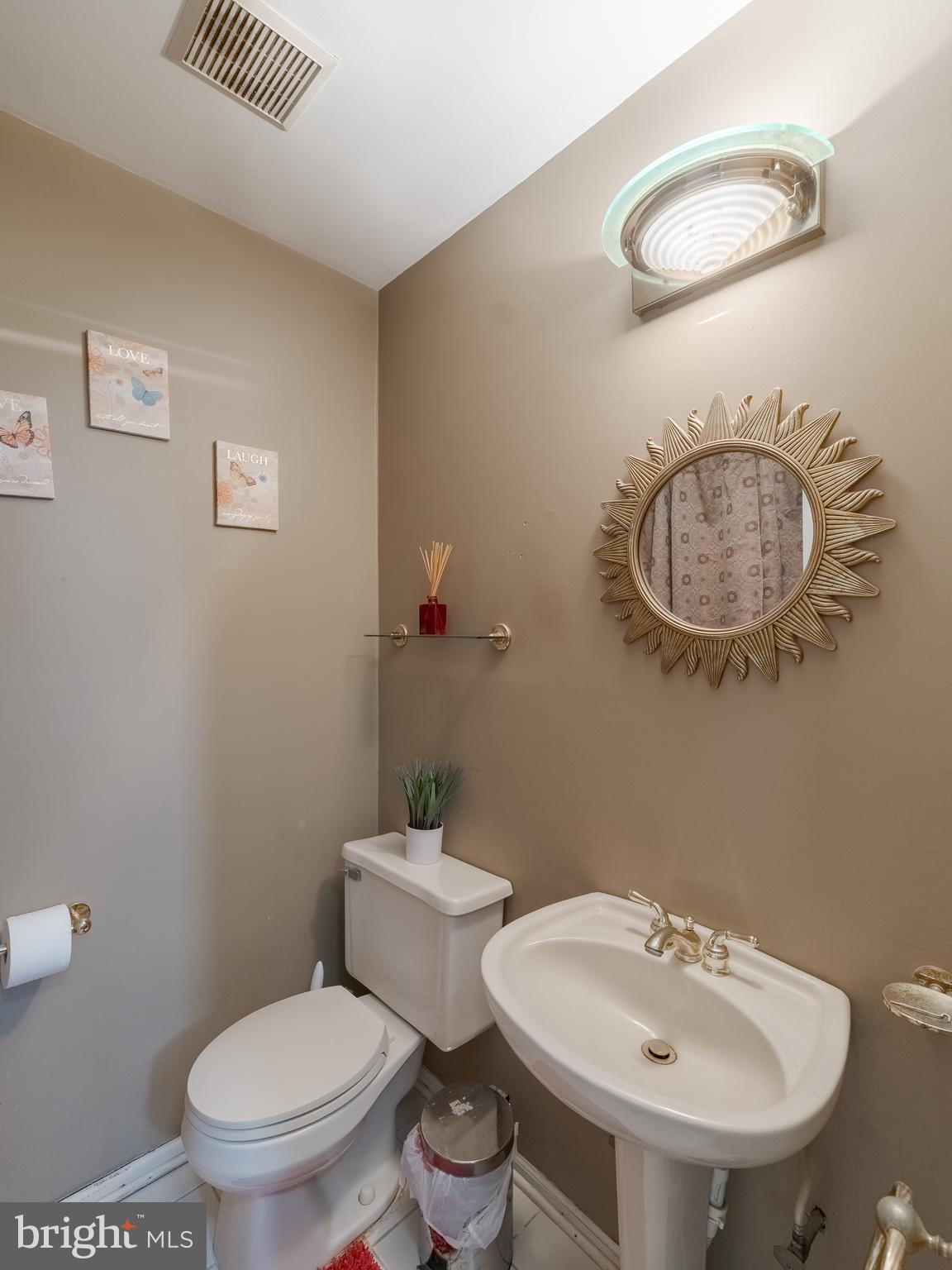 SAW MILL VALLEY - Residential