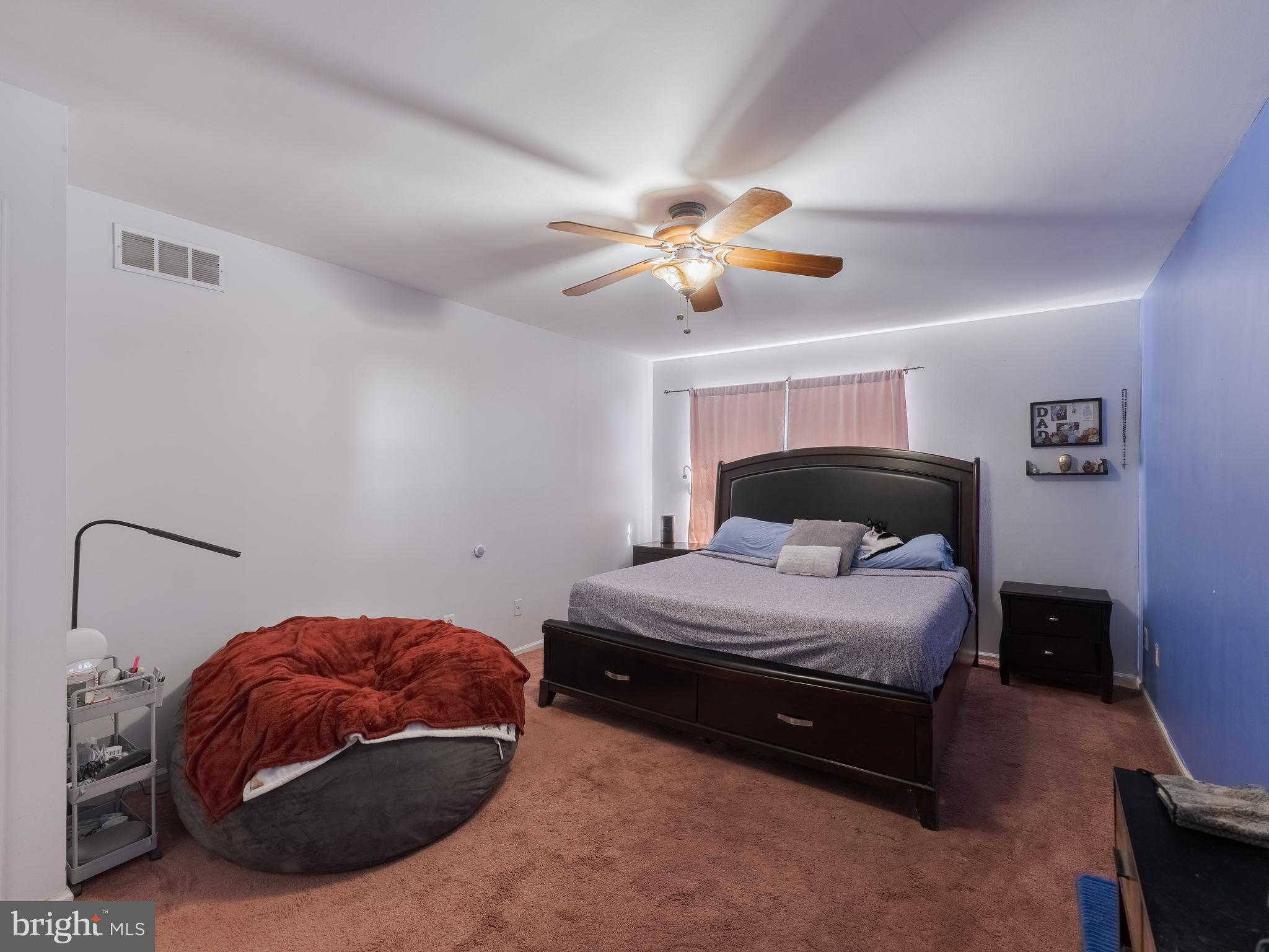 SAW MILL VALLEY - Residential