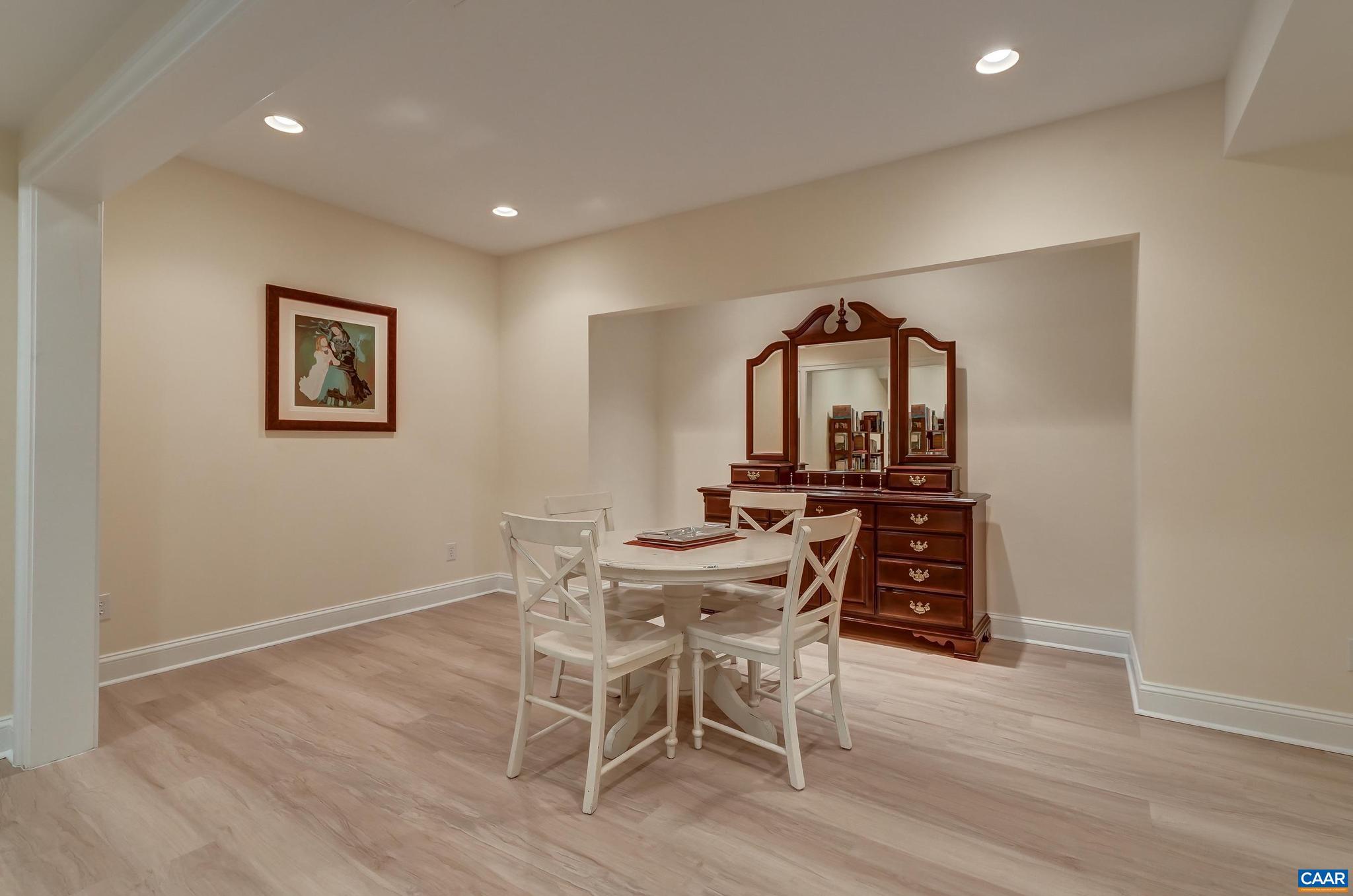 FOXCHASE - Residential