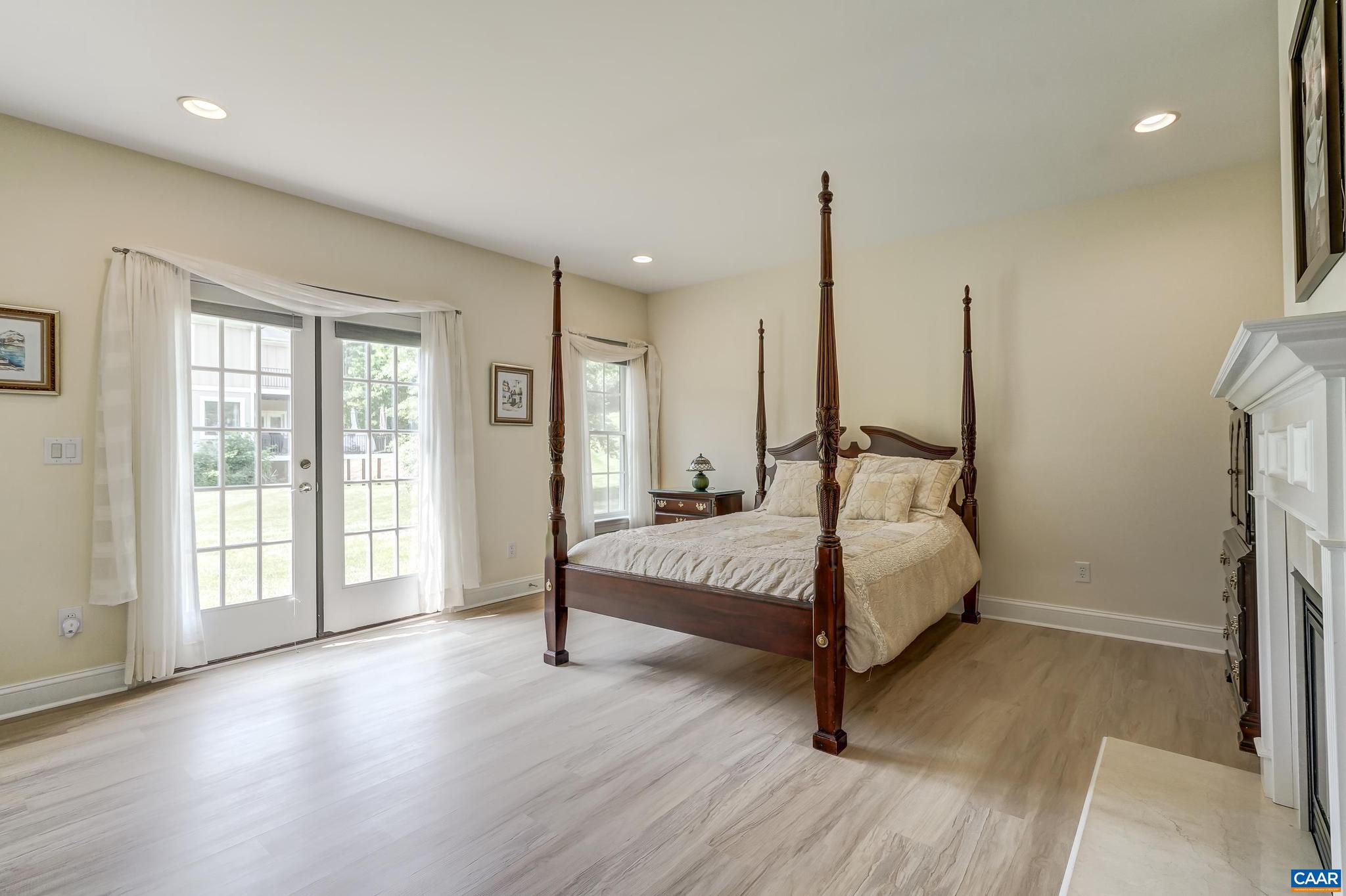 FOXCHASE - Residential