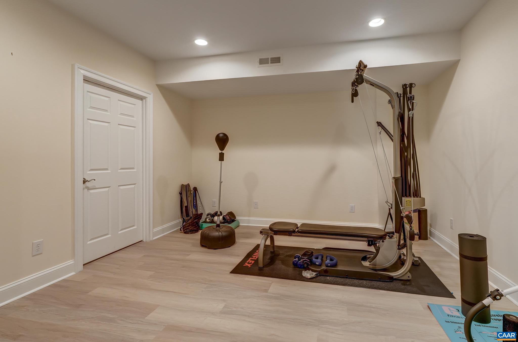 FOXCHASE - Residential