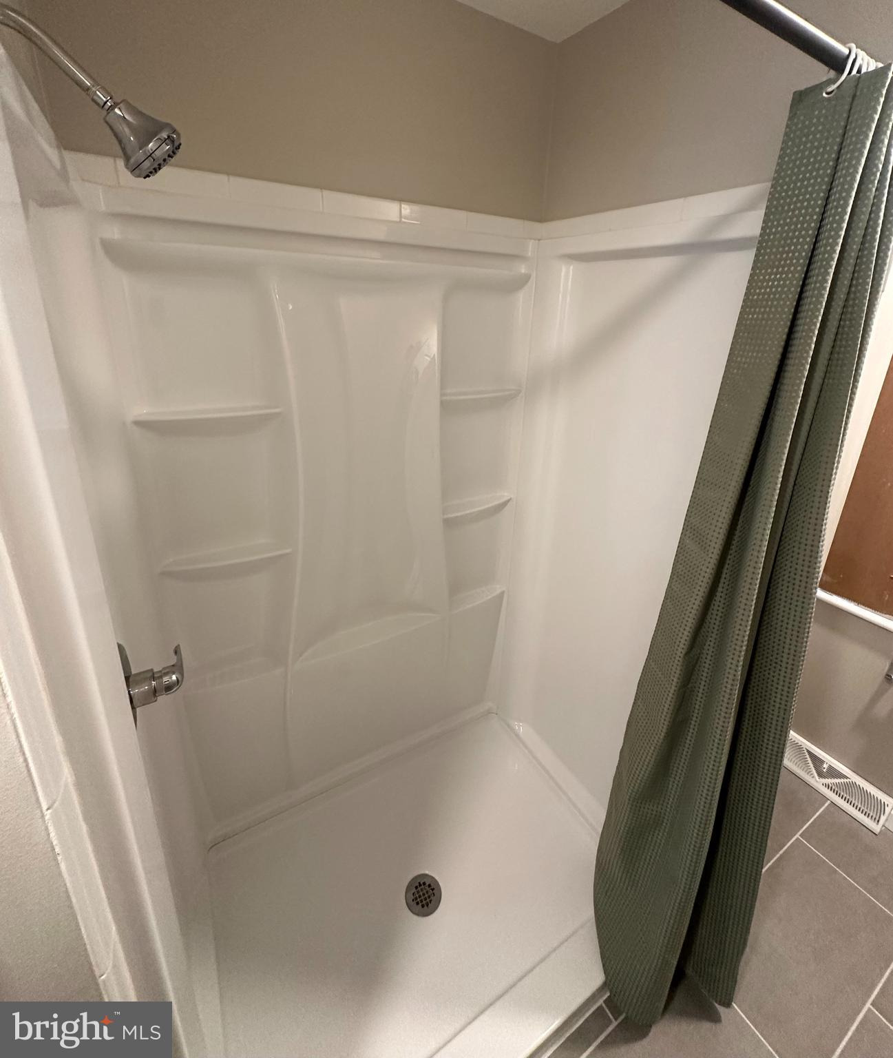 CAPITOL VIEW - Residential Lease