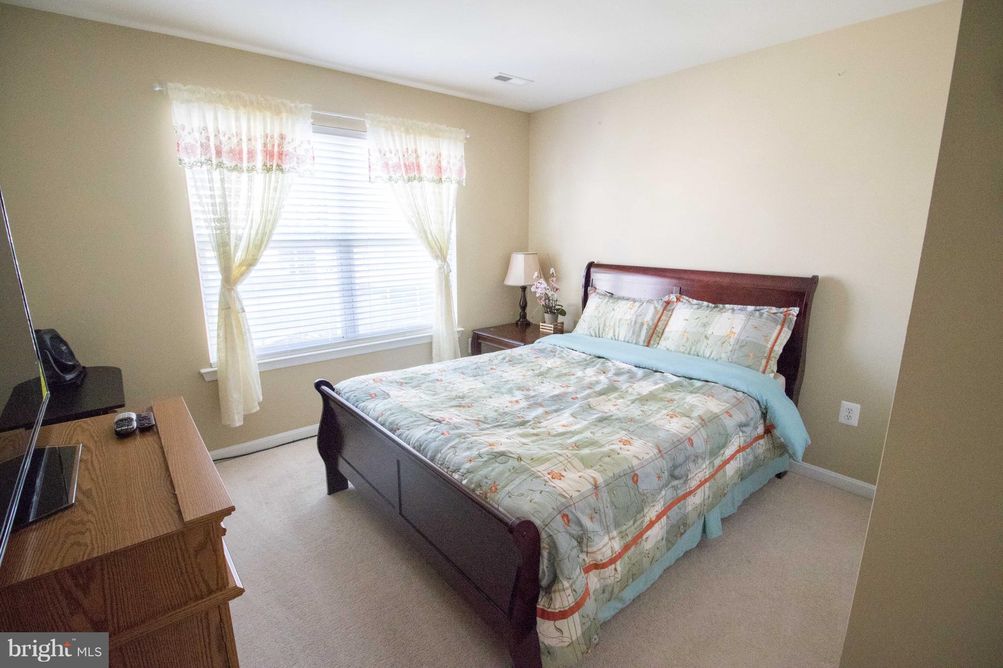 WESTBURY PUB - Residential