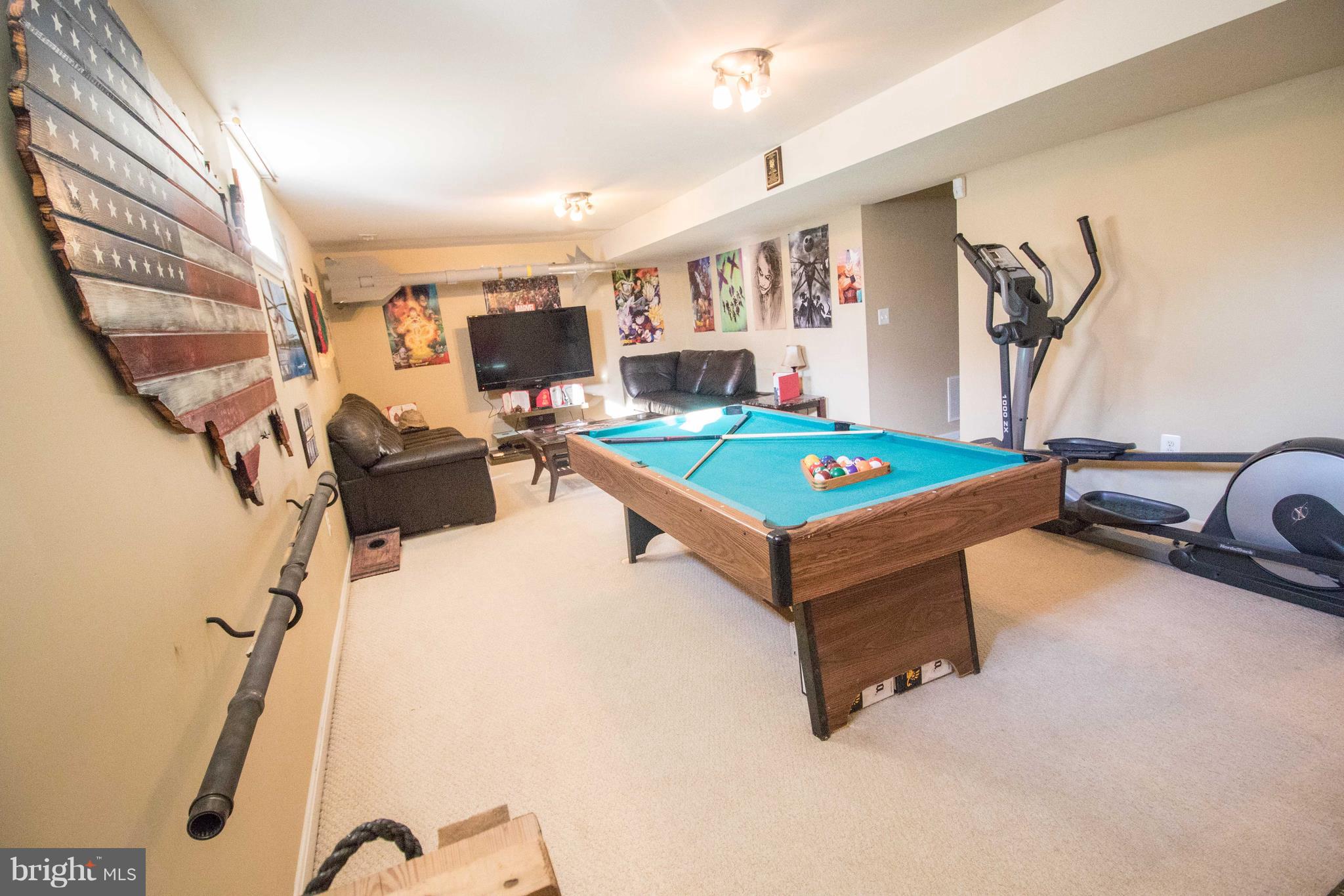 WESTBURY PUB - Residential