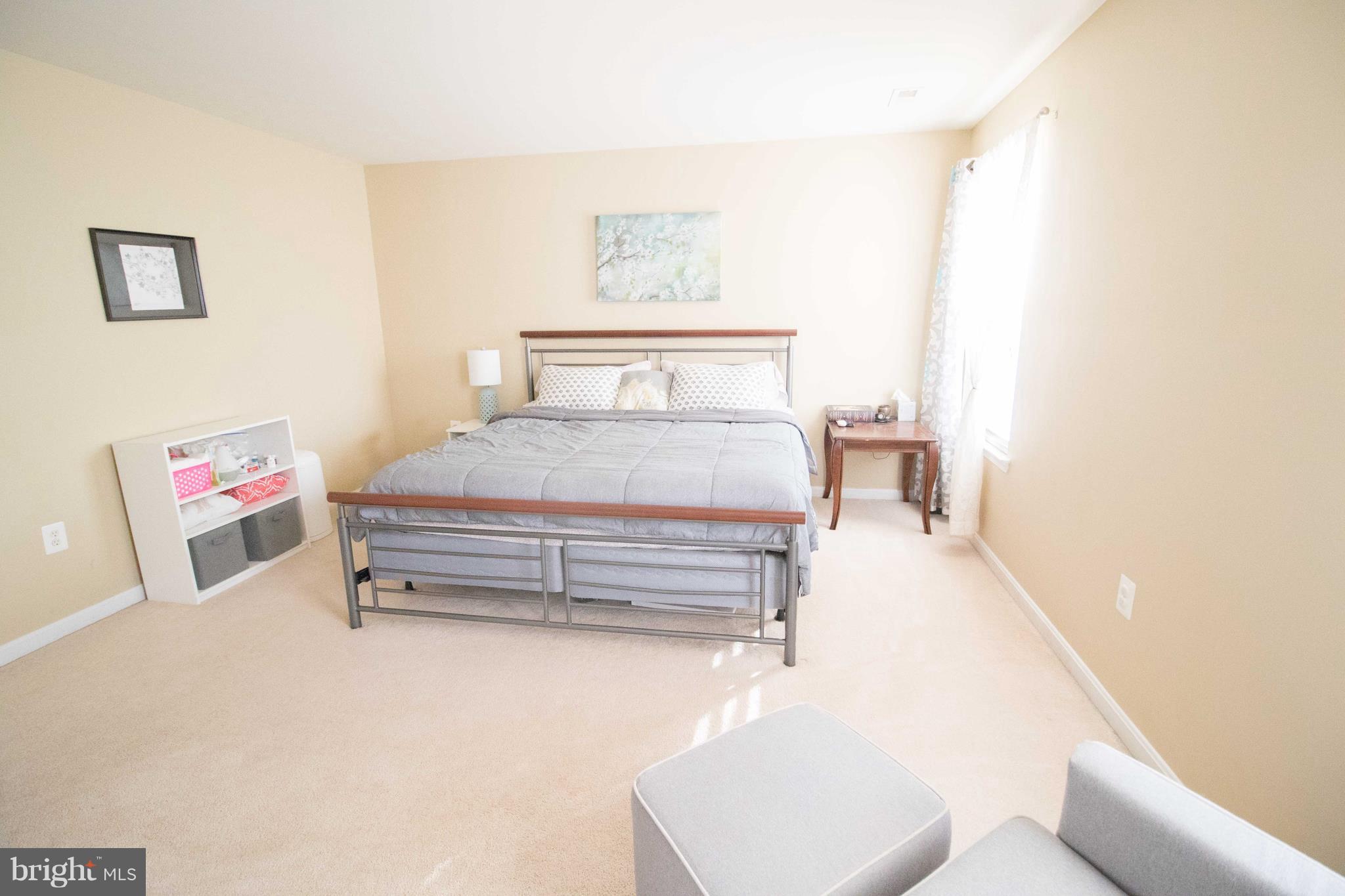 WESTBURY PUB - Residential