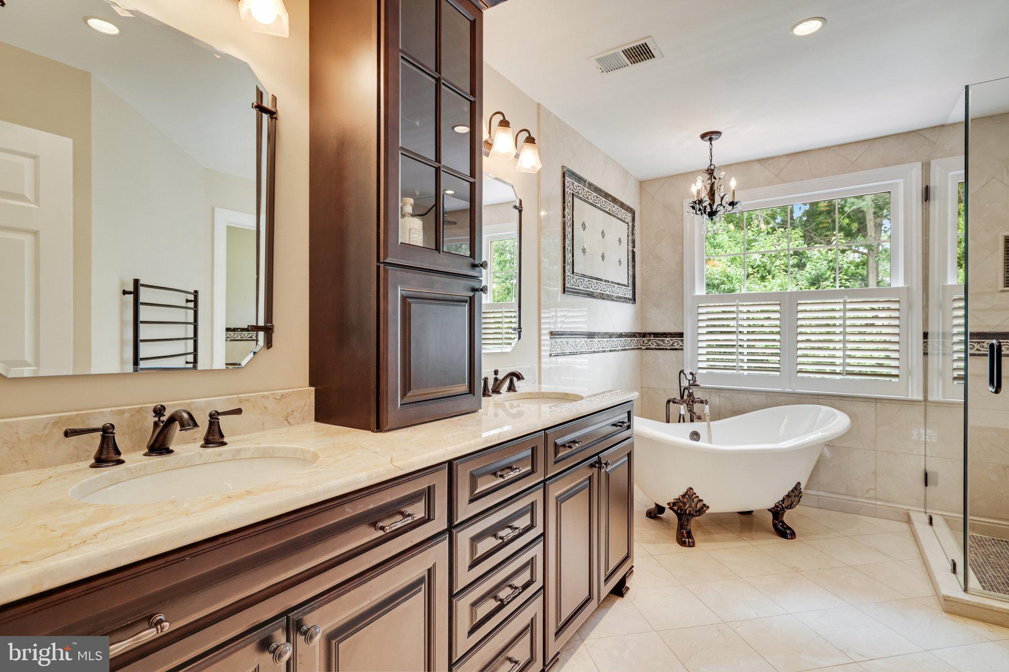 STILL OAKS - Residential