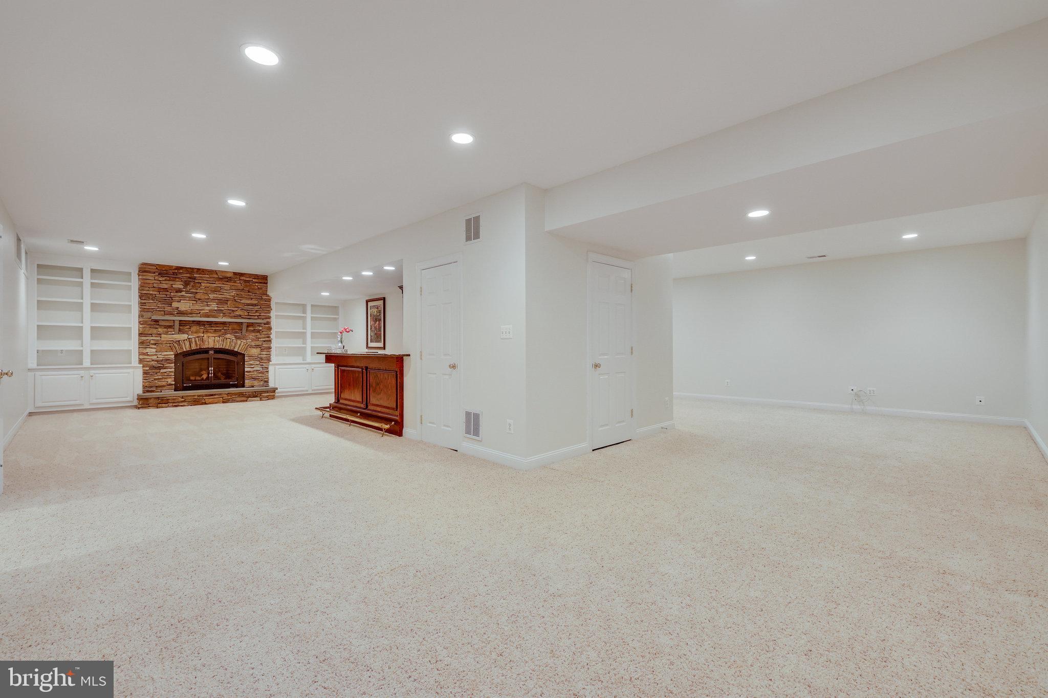 STILL OAKS - Residential