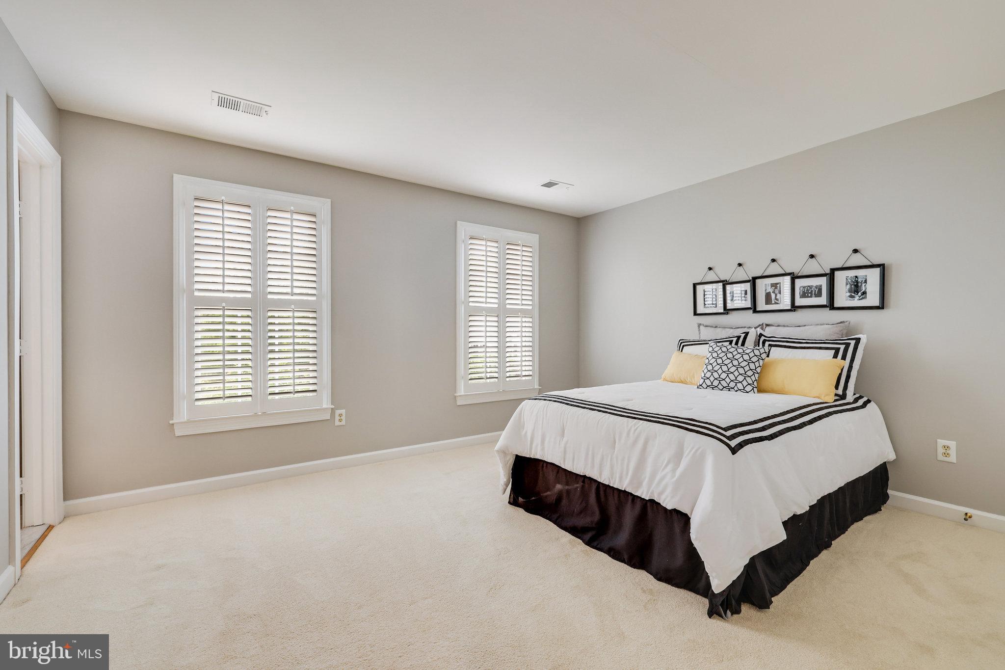 STILL OAKS - Residential