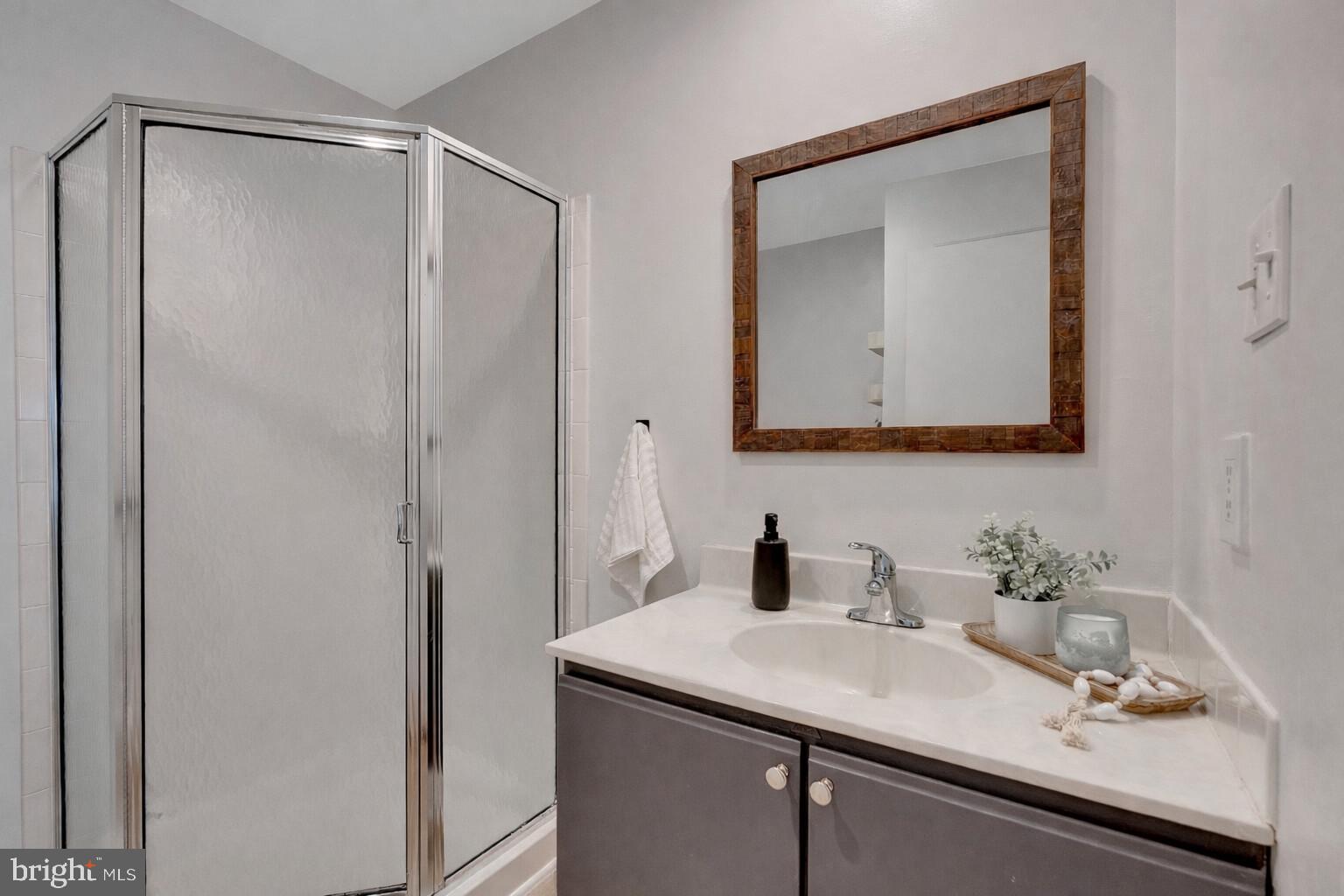 WETHERSFIELD - Residential