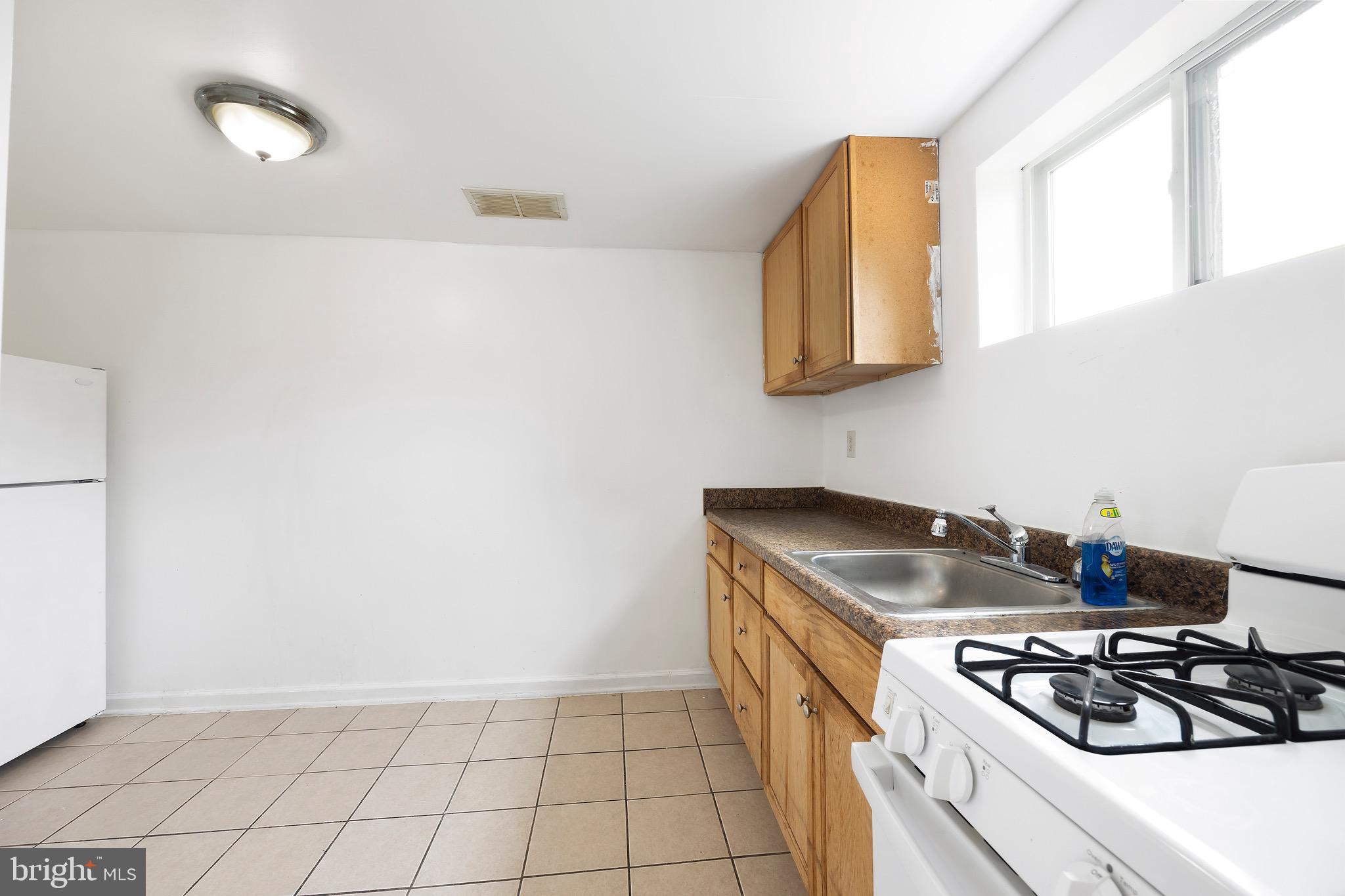 CURTIS BAY - Residential Lease