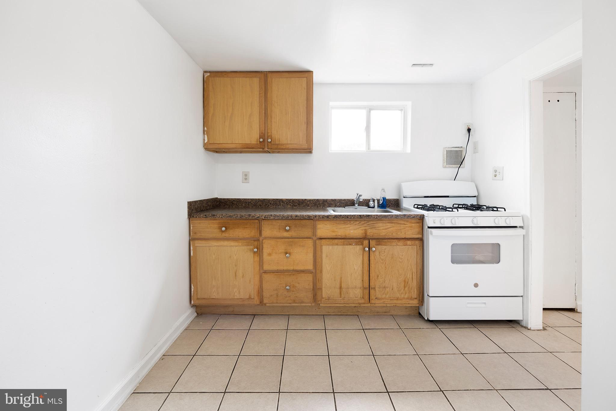 CURTIS BAY - Residential Lease