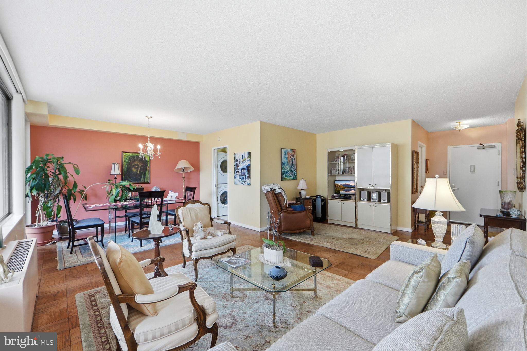 SKYLINE PLAZA - Residential