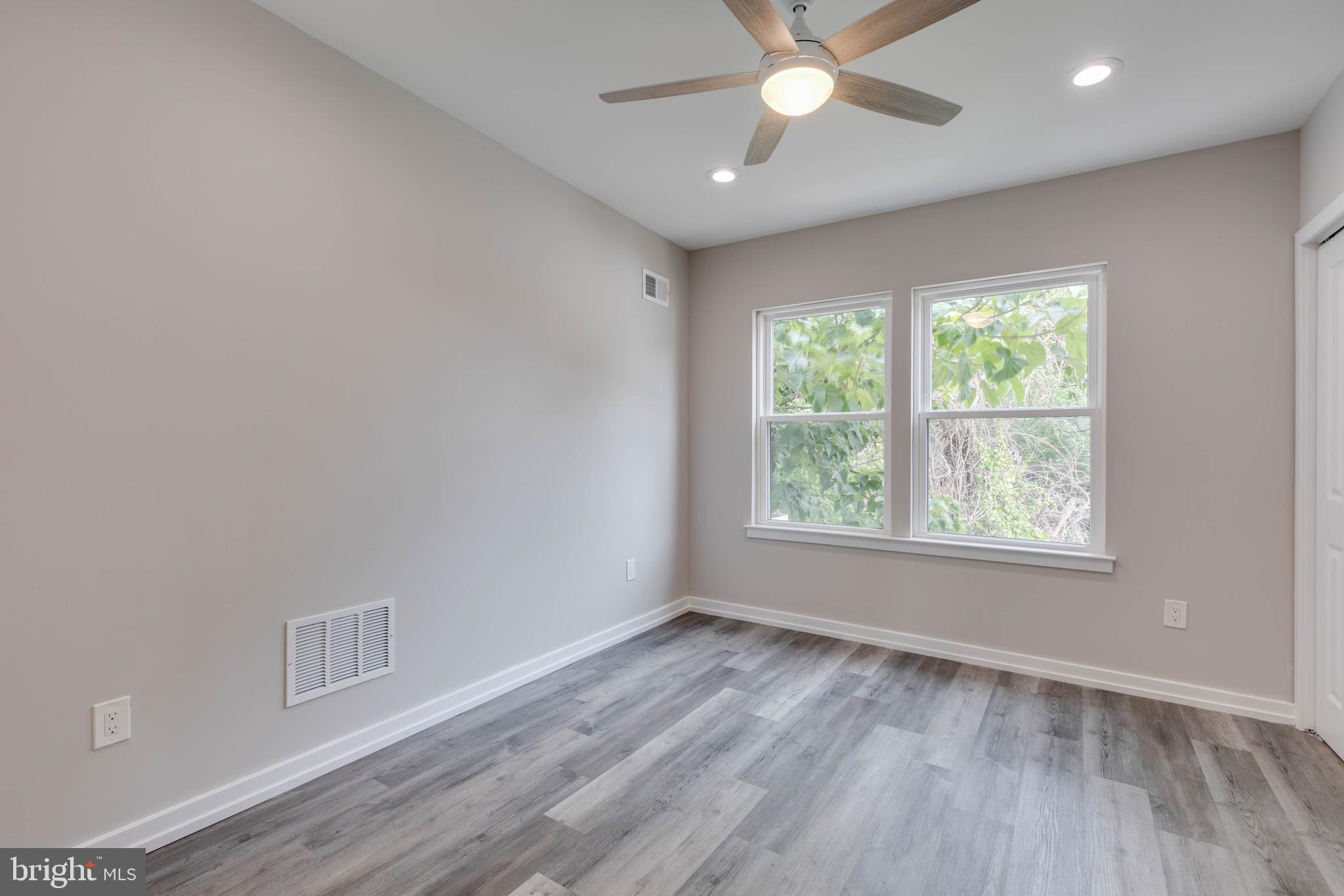 TEMPLE UNIVERSITY - Residential Lease