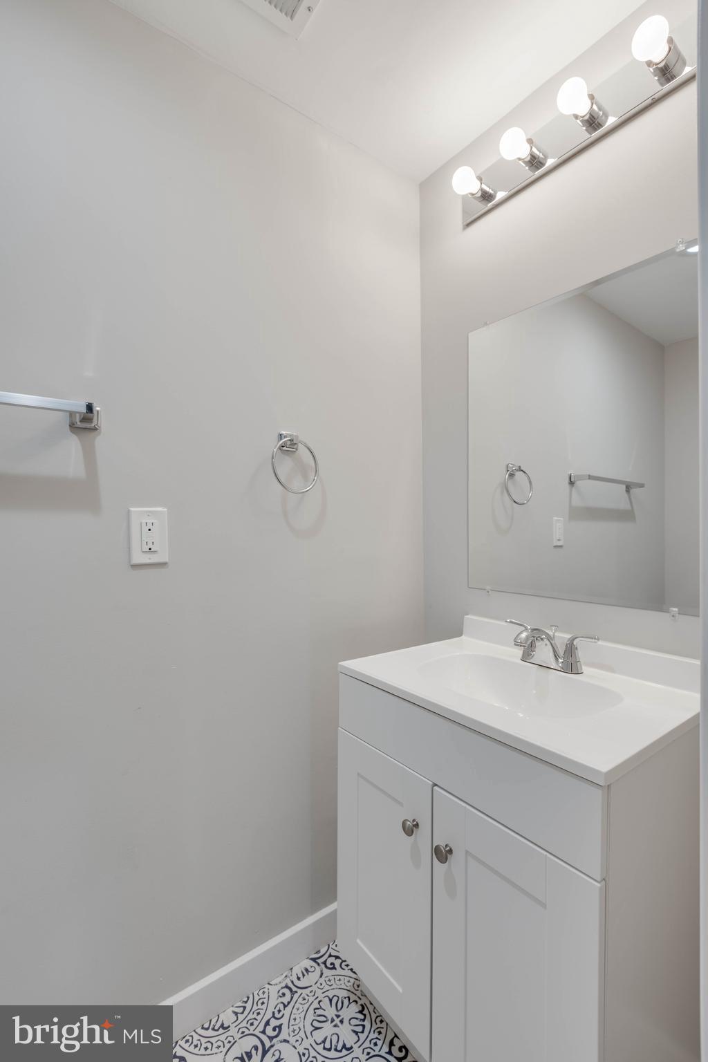 TEMPLE UNIVERSITY - Residential Lease