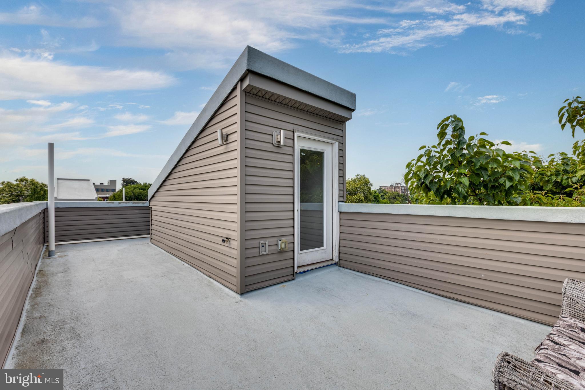 TEMPLE UNIVERSITY - Residential Lease