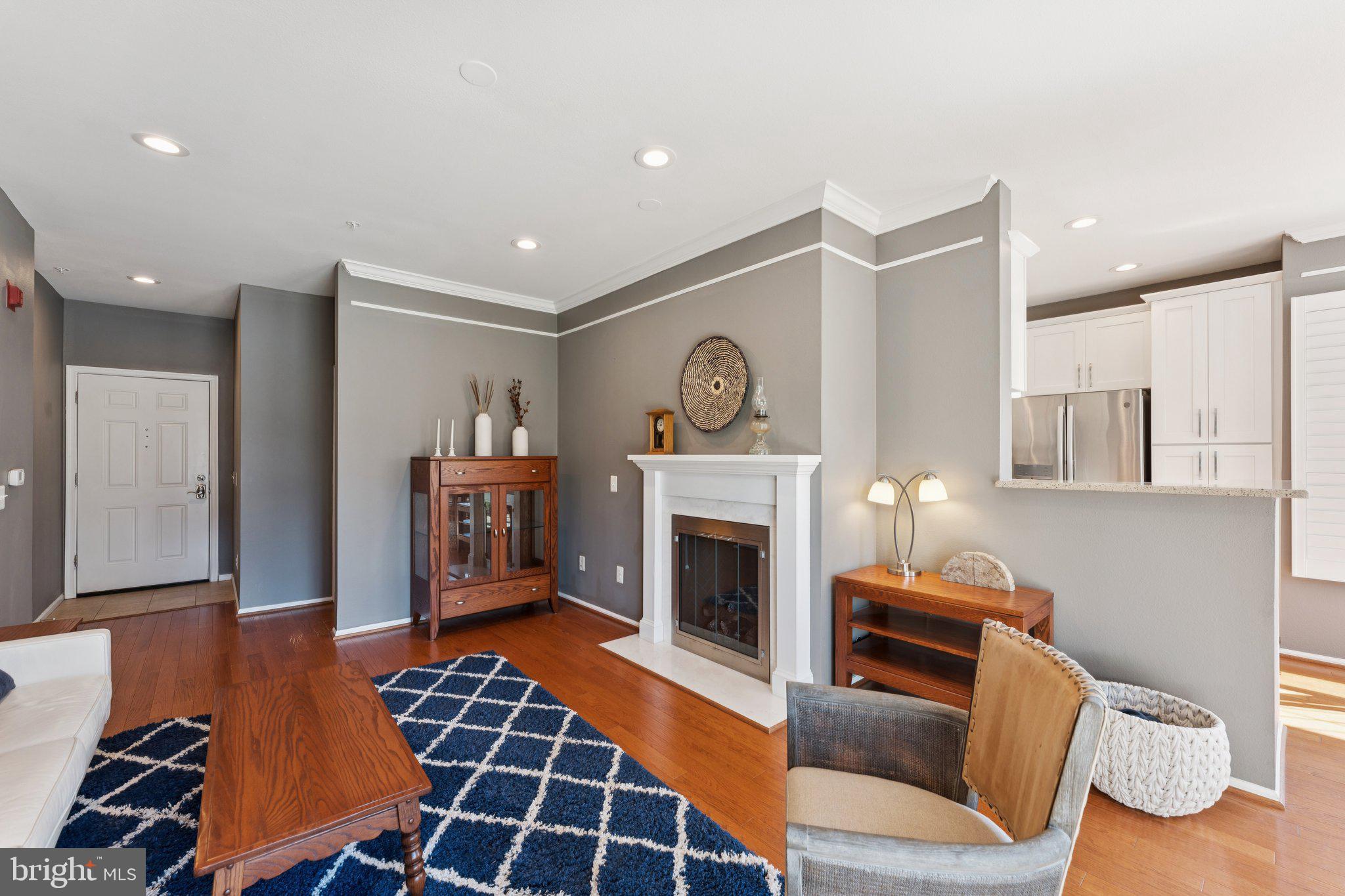 GATES OF MCLEAN - Residential