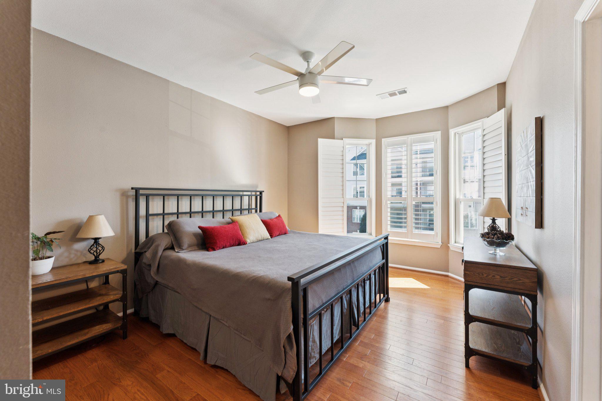 GATES OF MCLEAN - Residential