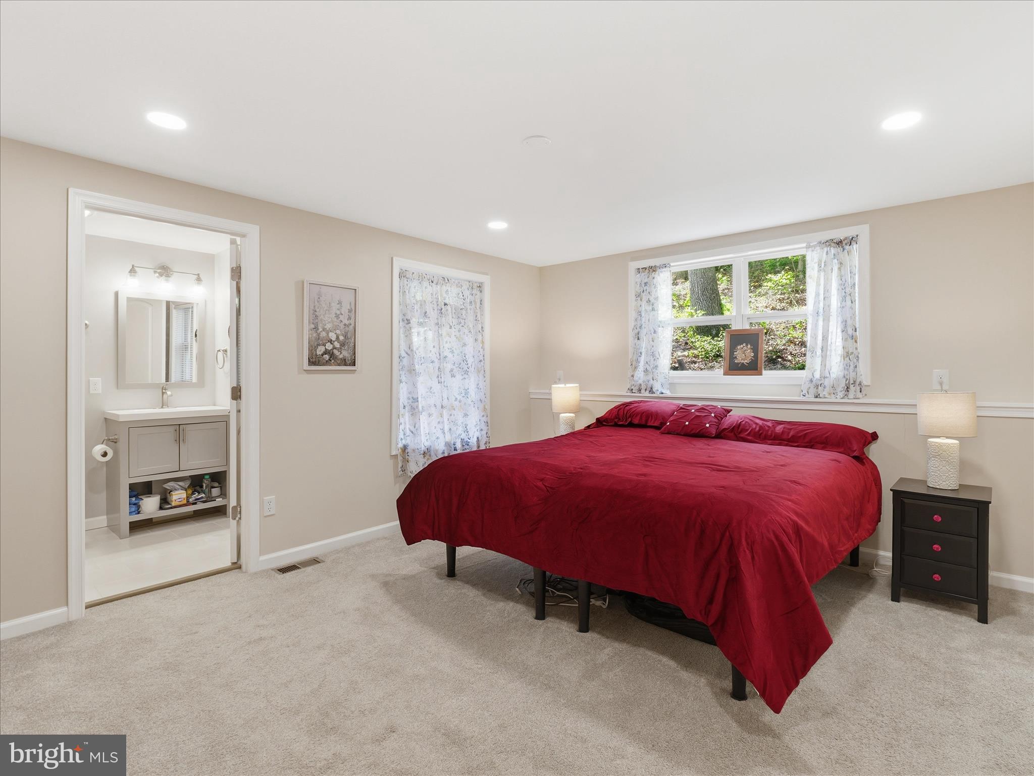 SLEEPY HOLLOW - Residential