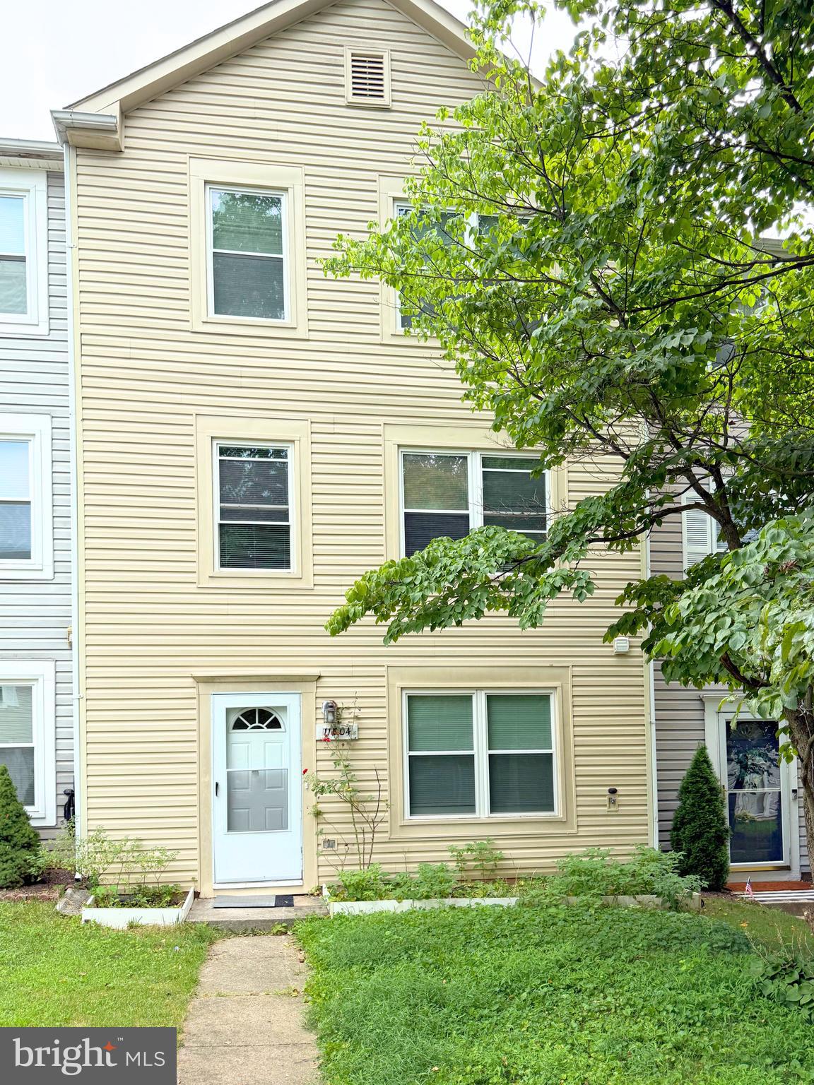 Just minutes from I-270 and Milestone Shopping Center, this beautiful 4-bedroom, 2.5-bath townhouse features a spacious, bright eat-in kitchen, a unique floor plan with a 4th bedroom/office, a fireplace, and a full bath on the first floor. Enjoy direct walk-out access to a private, fenced backyard with a deck. Pets considered on a case-by-case basis. Online virtual tour available.