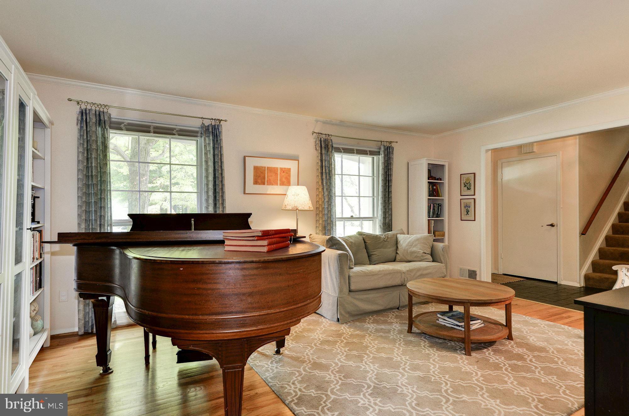 POTOMAC COMMONS - Residential