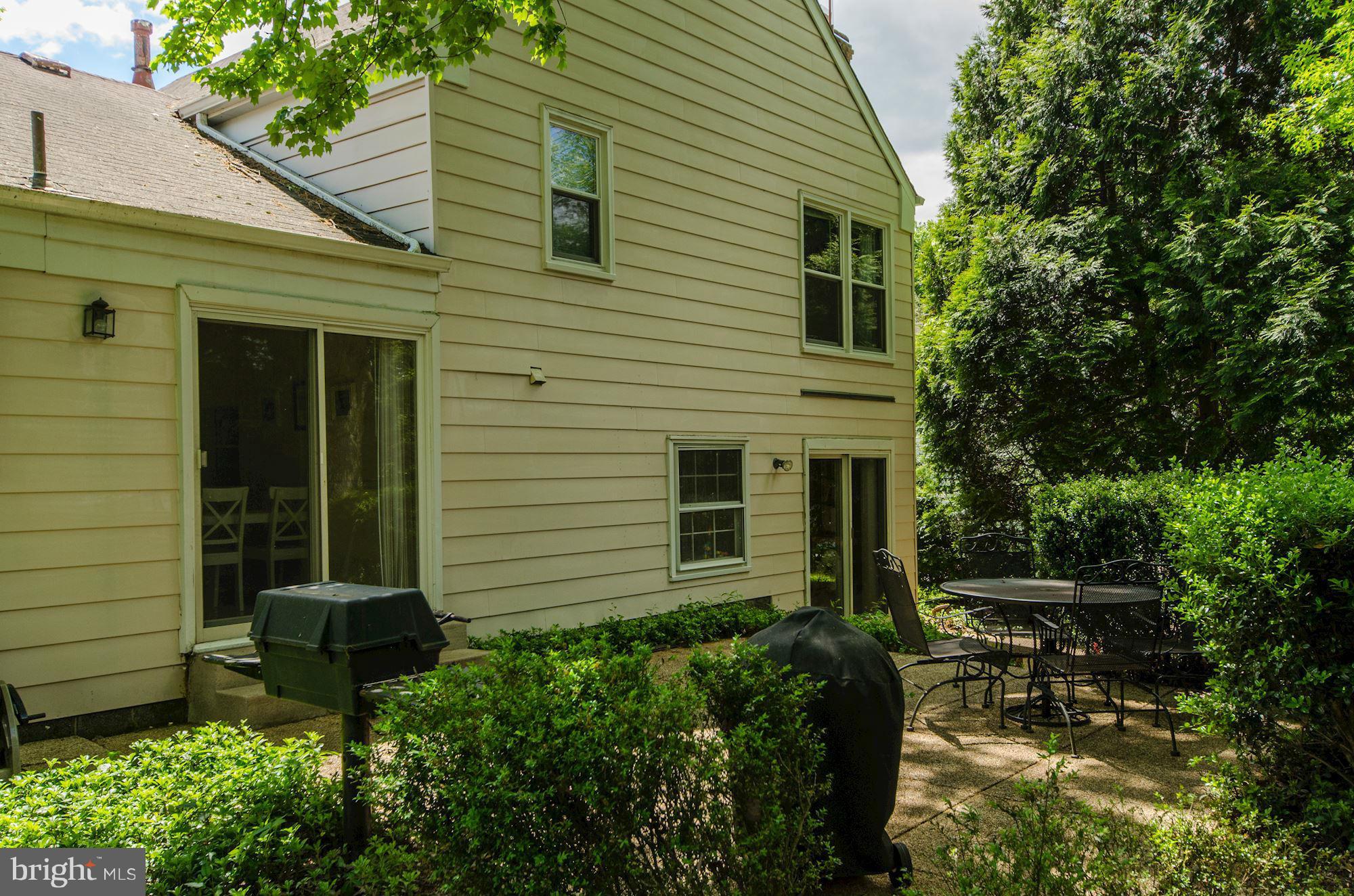 POTOMAC COMMONS - Residential