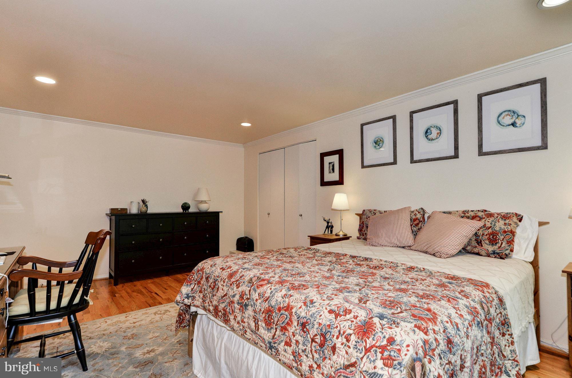 POTOMAC COMMONS - Residential