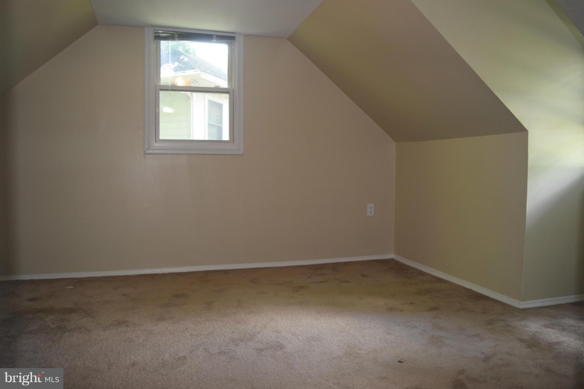 ROCK CREEK PALISADES - Residential Lease