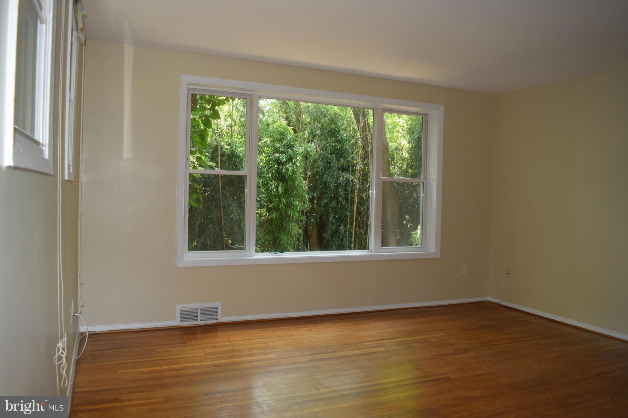 ROCK CREEK PALISADES - Residential Lease