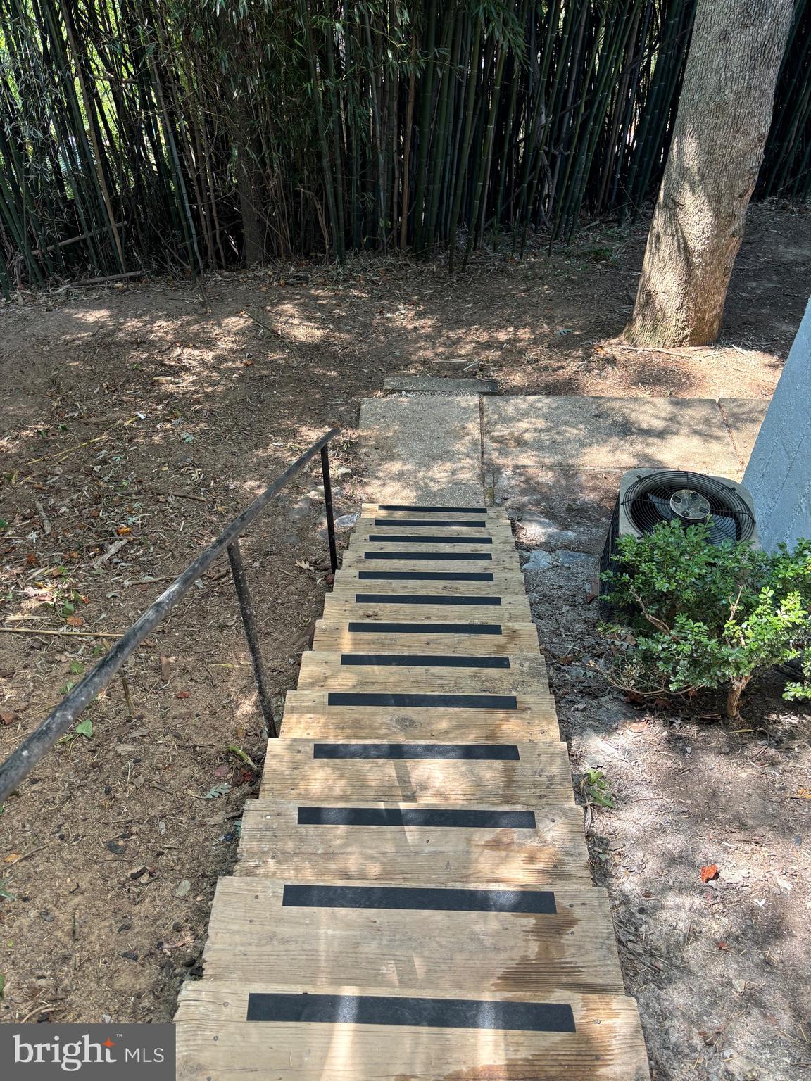 ROCK CREEK PALISADES - Residential Lease