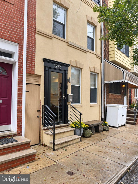 Townhouse For Sale - 1222 S Alder Street<br/> PHILADELPHIA, PA 19147