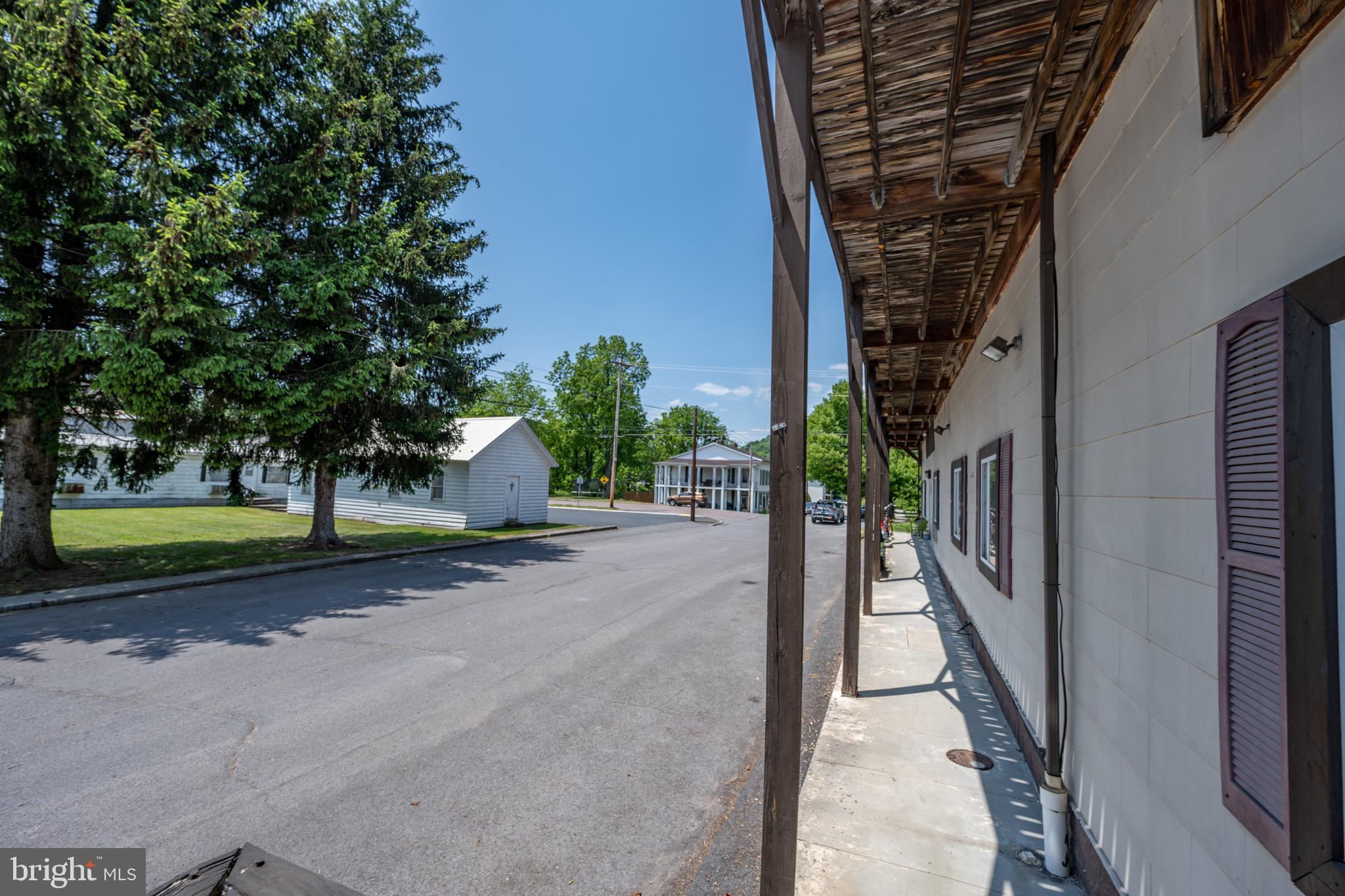 FRIENDSVILLE - Commercial Sale