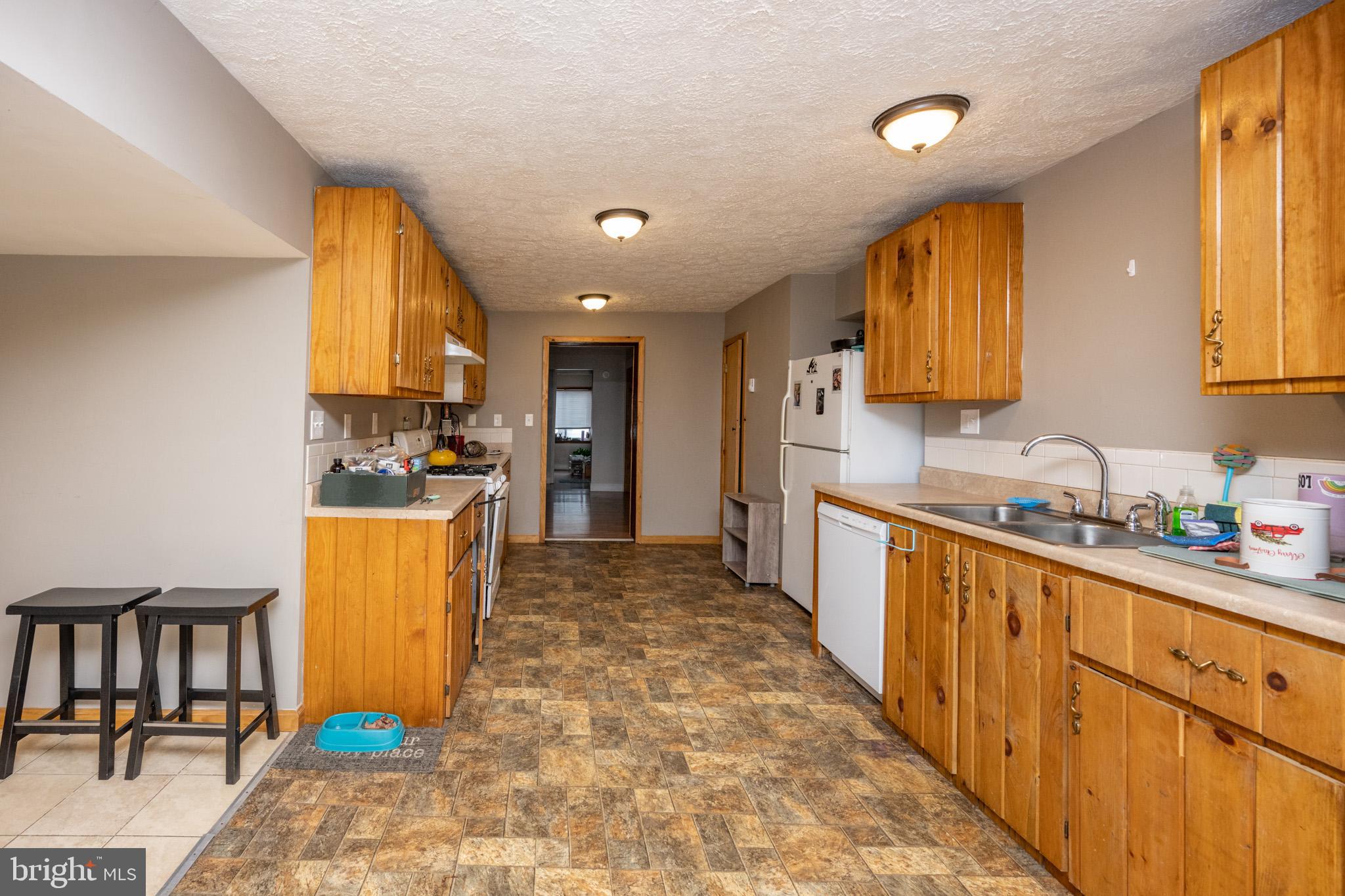 FRIENDSVILLE - Commercial Sale