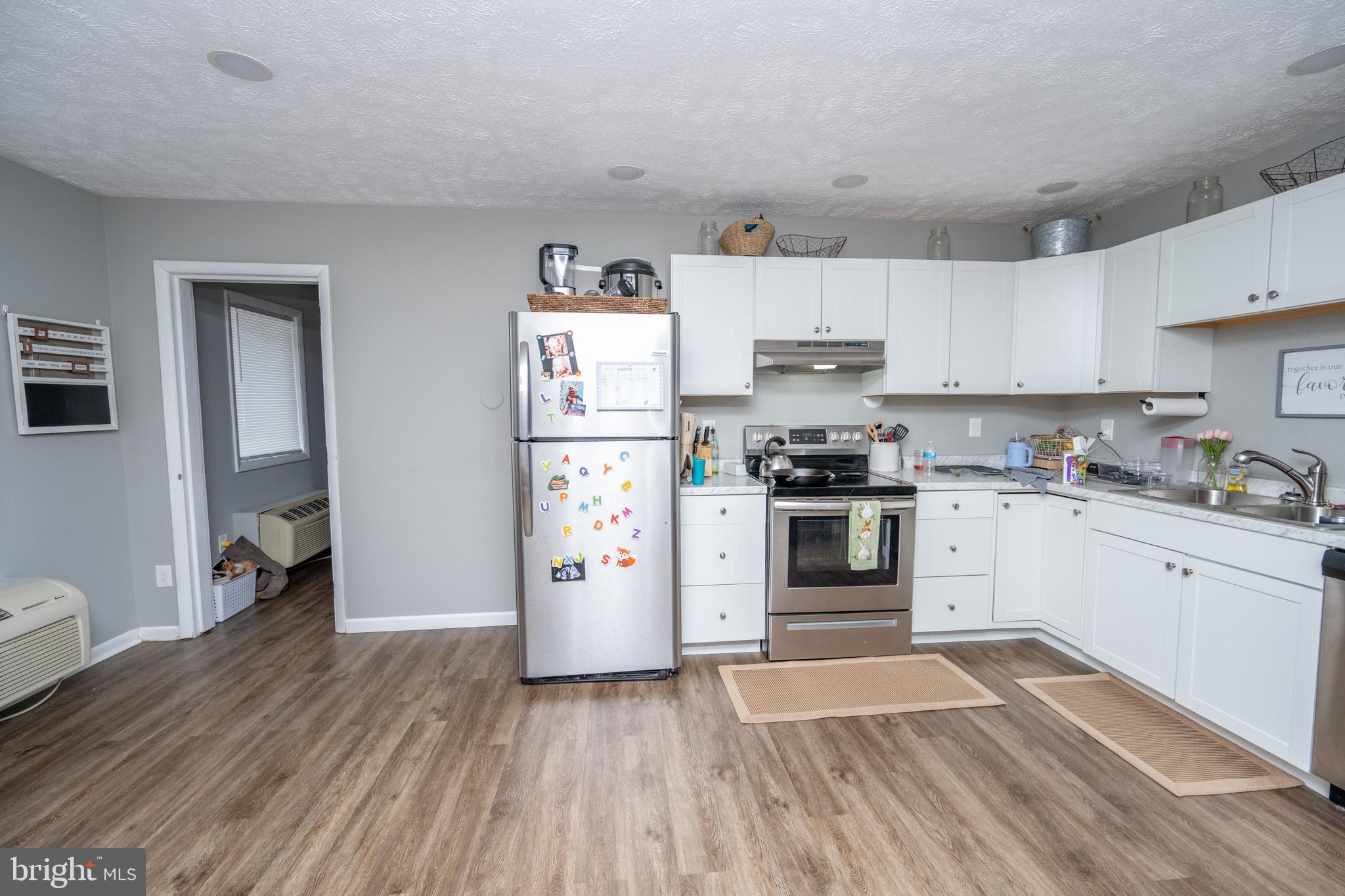 FRIENDSVILLE - Commercial Sale