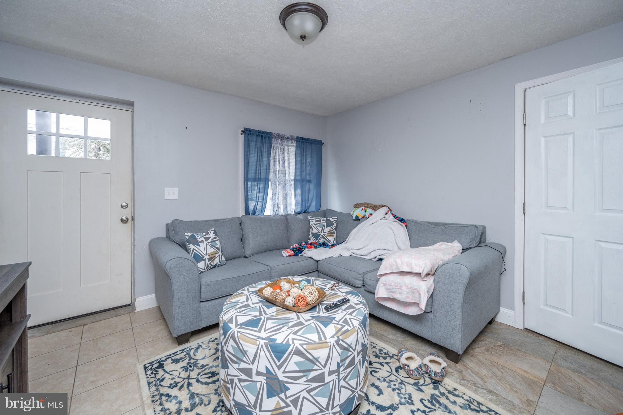 FRIENDSVILLE - Commercial Sale