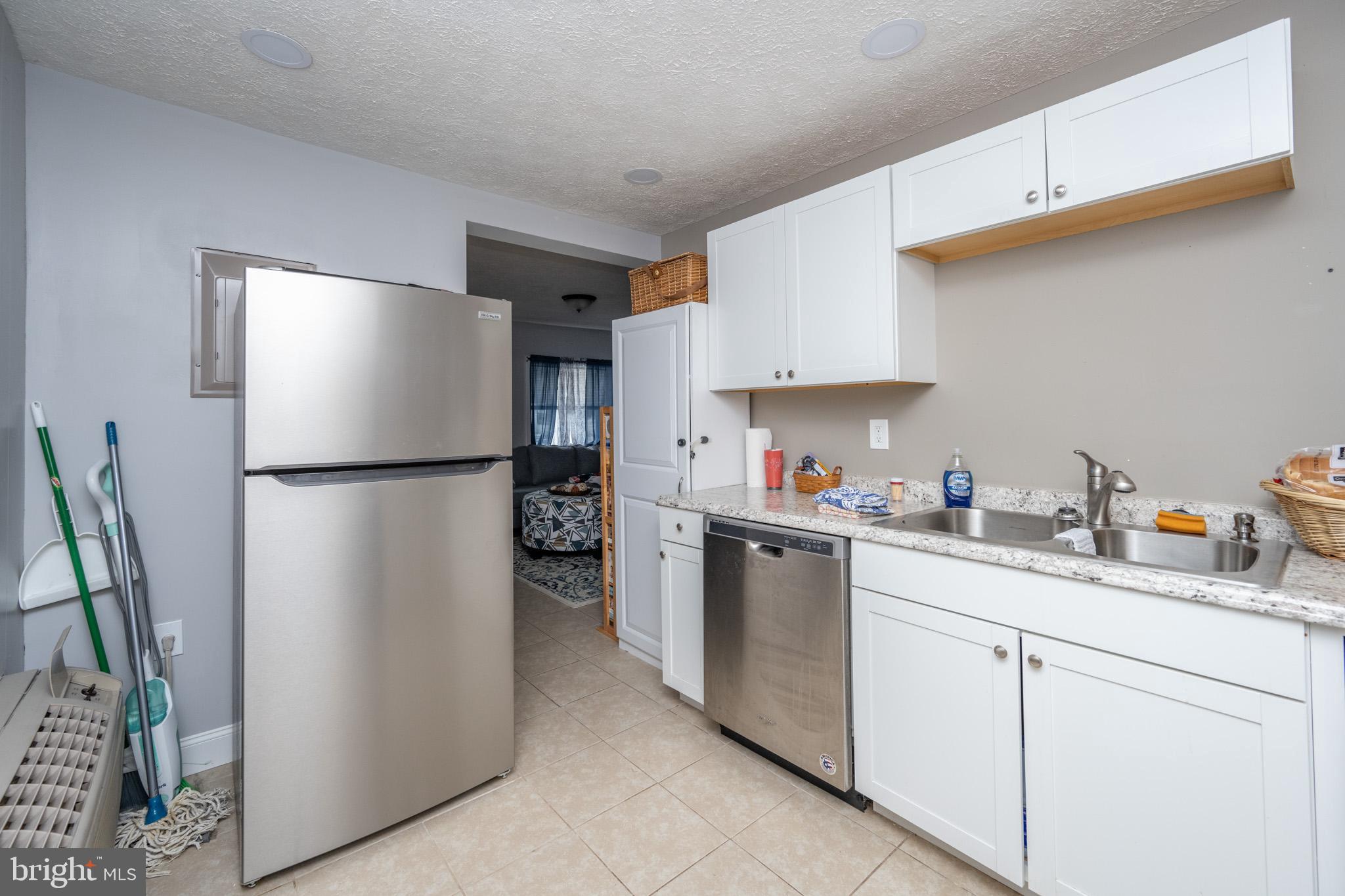 FRIENDSVILLE - Commercial Sale