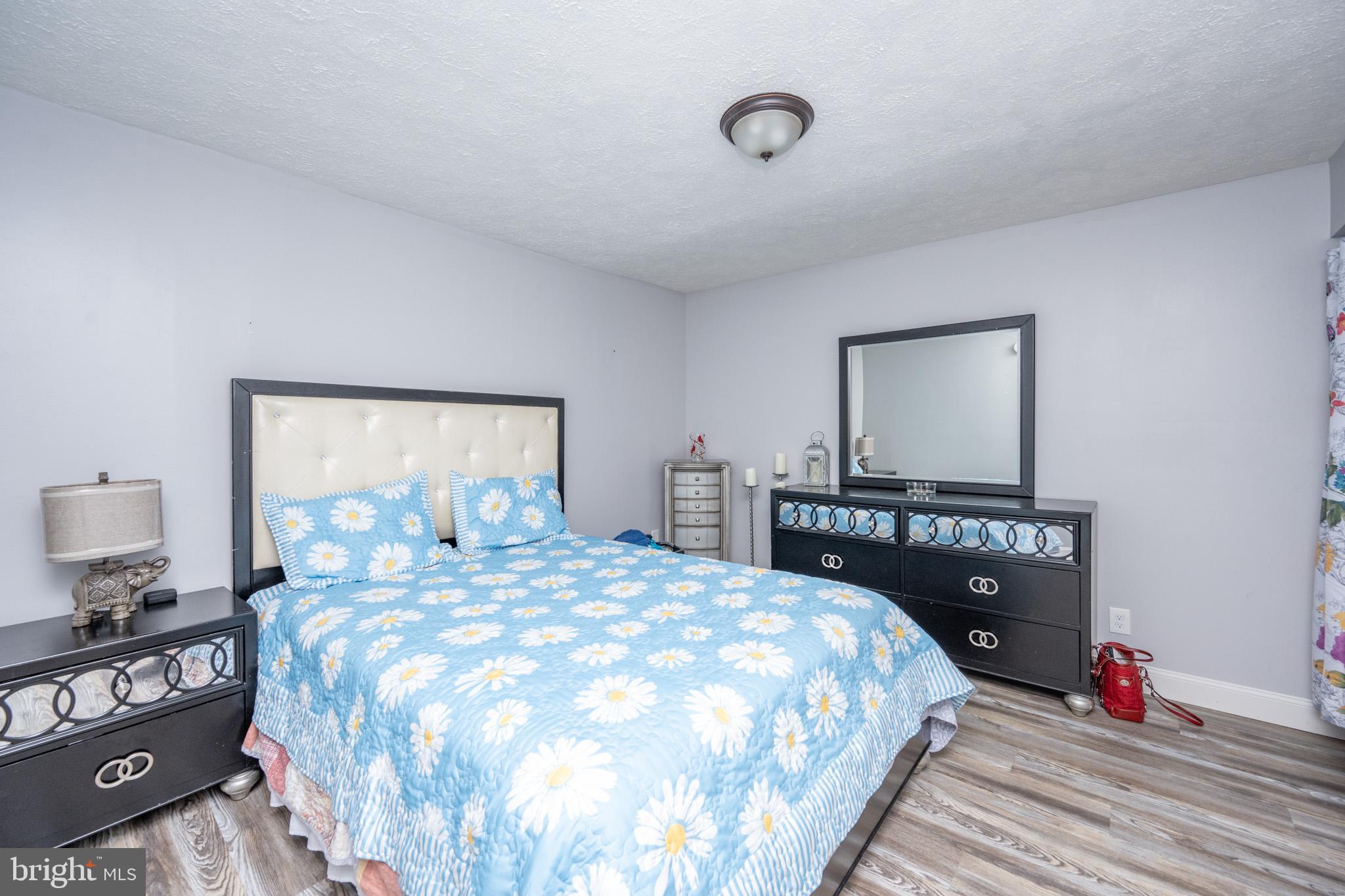 FRIENDSVILLE - Commercial Sale