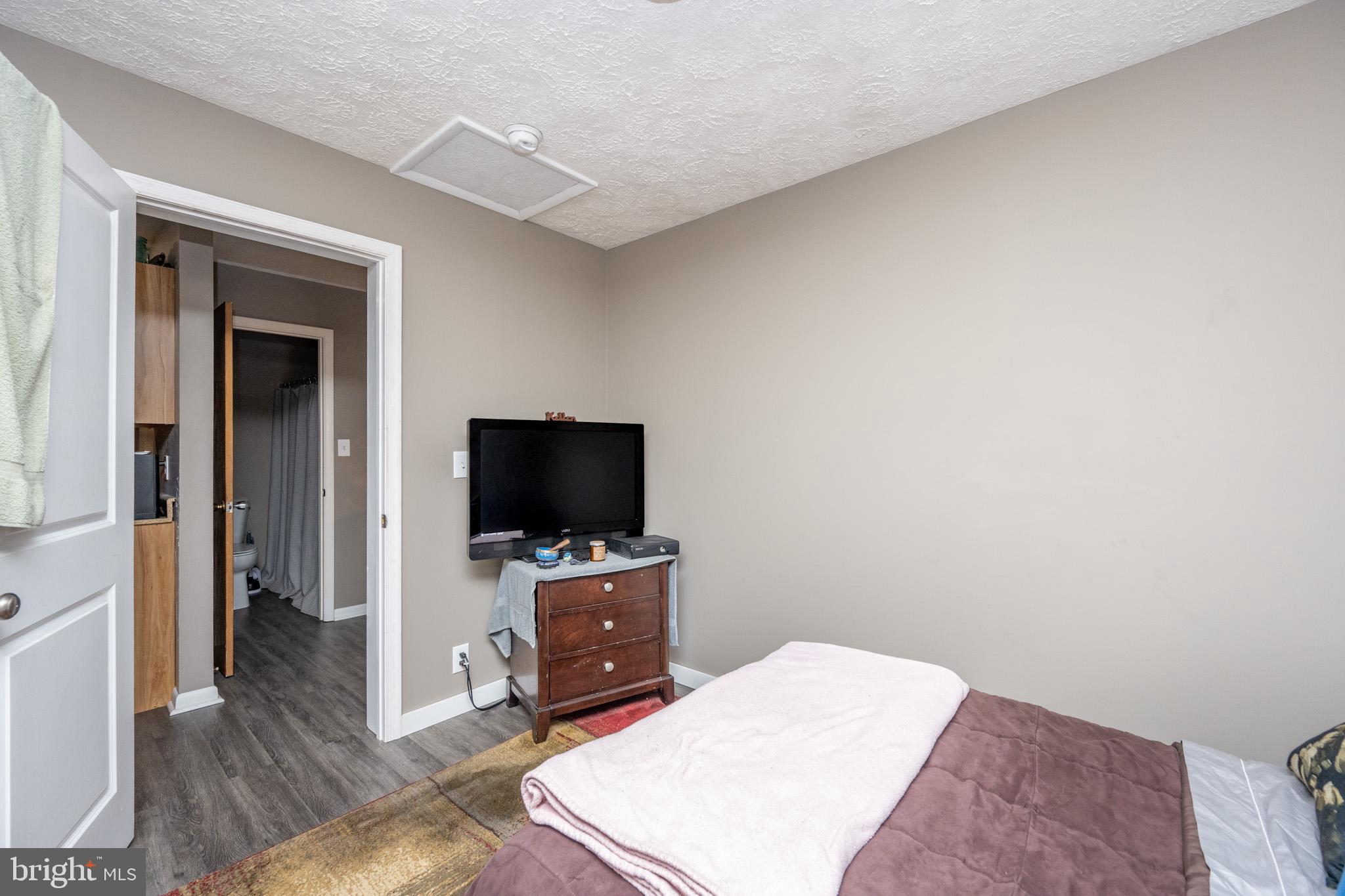 FRIENDSVILLE - Commercial Sale