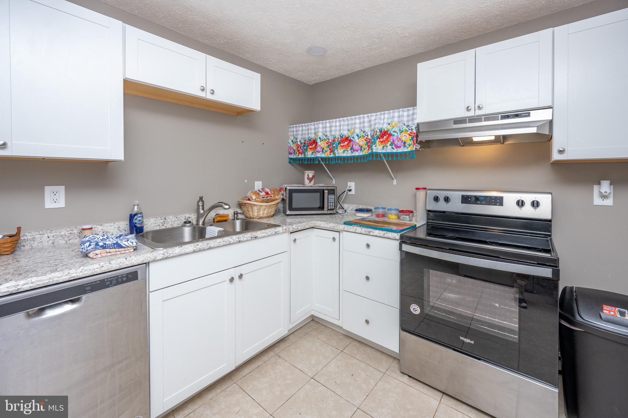 FRIENDSVILLE - Commercial Sale