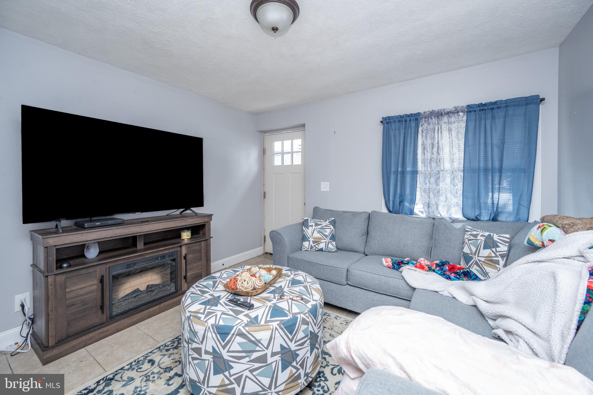 FRIENDSVILLE - Commercial Sale