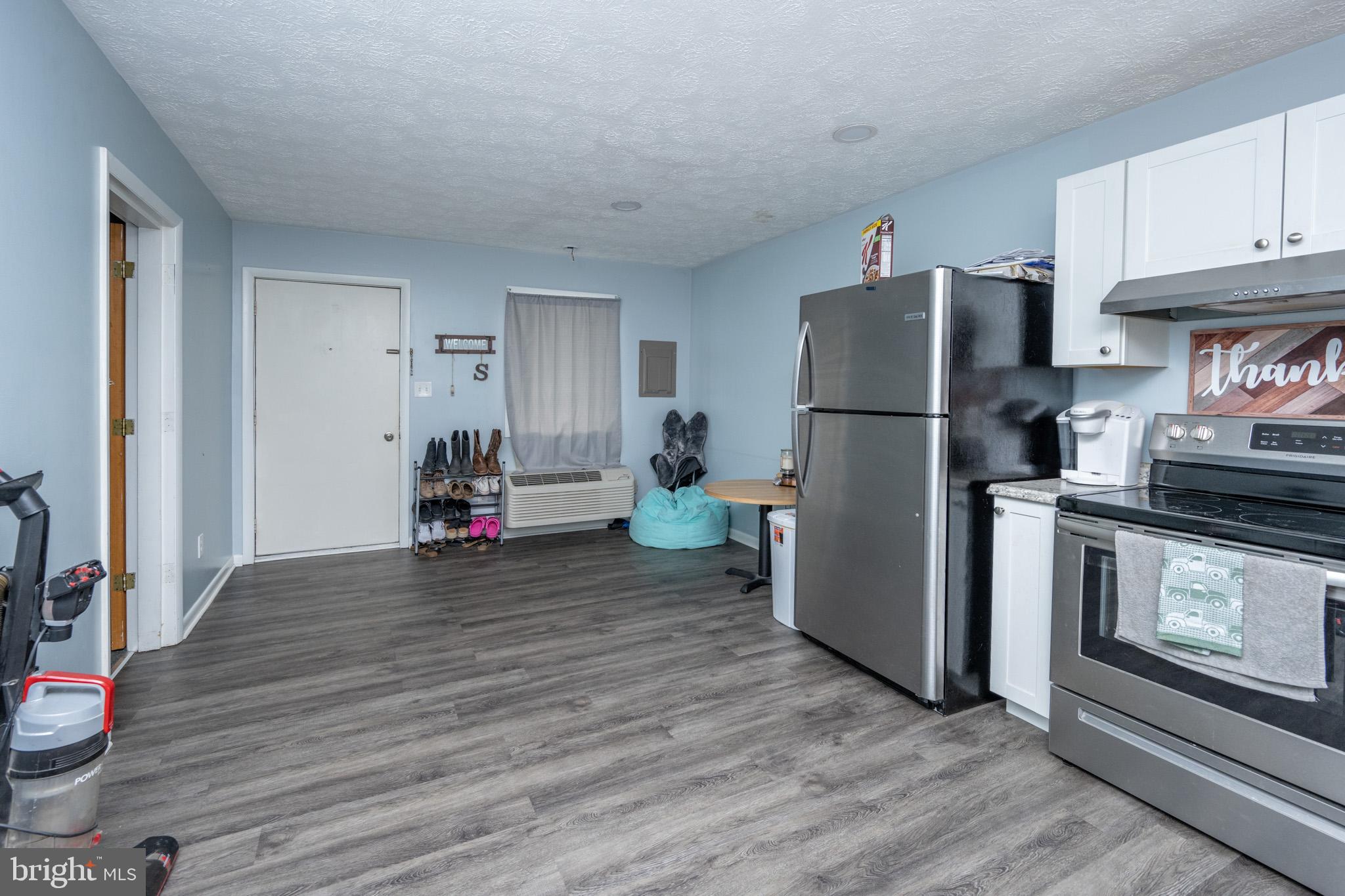 FRIENDSVILLE - Commercial Sale