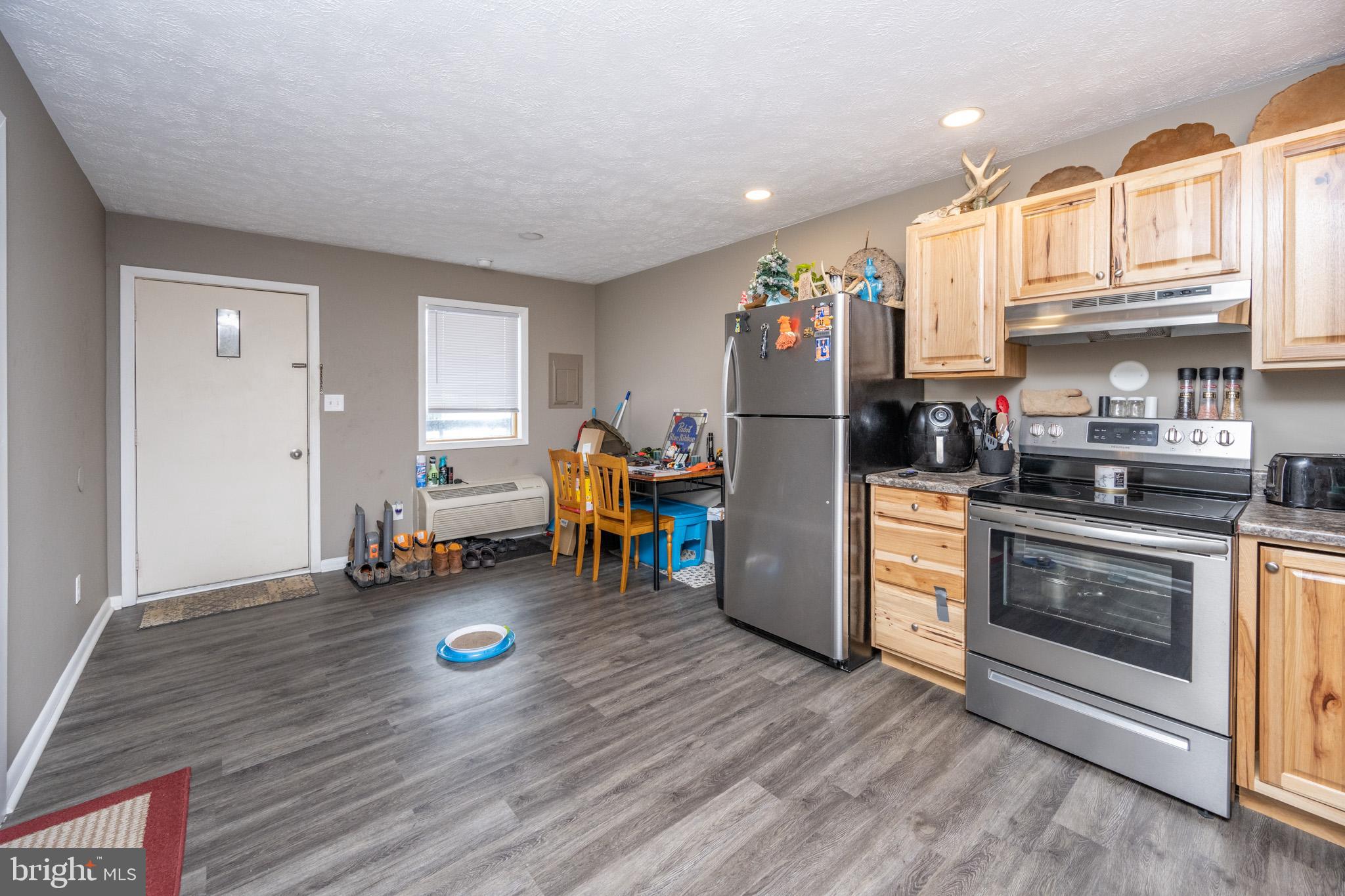 FRIENDSVILLE - Commercial Sale