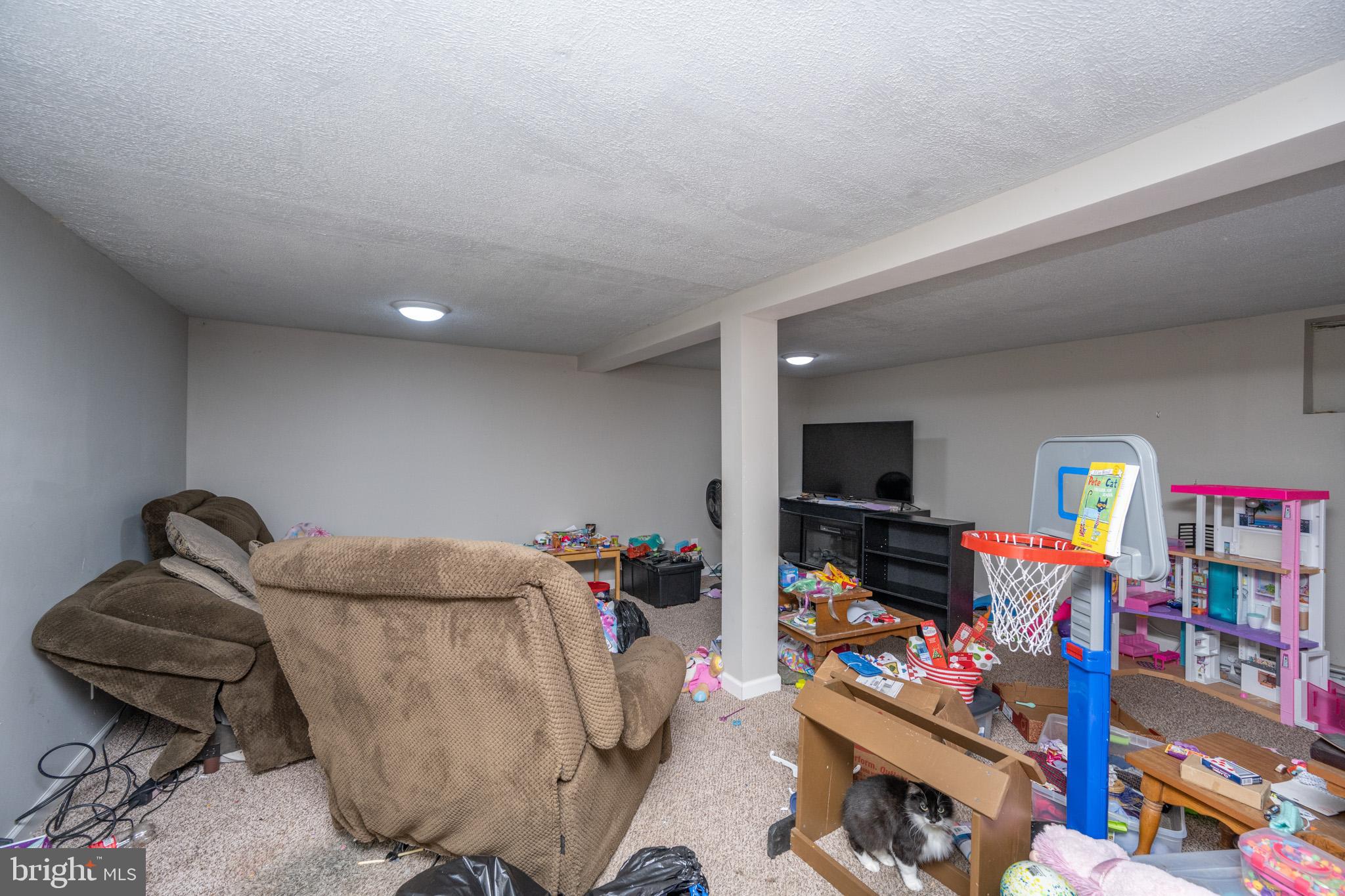 FRIENDSVILLE - Commercial Sale