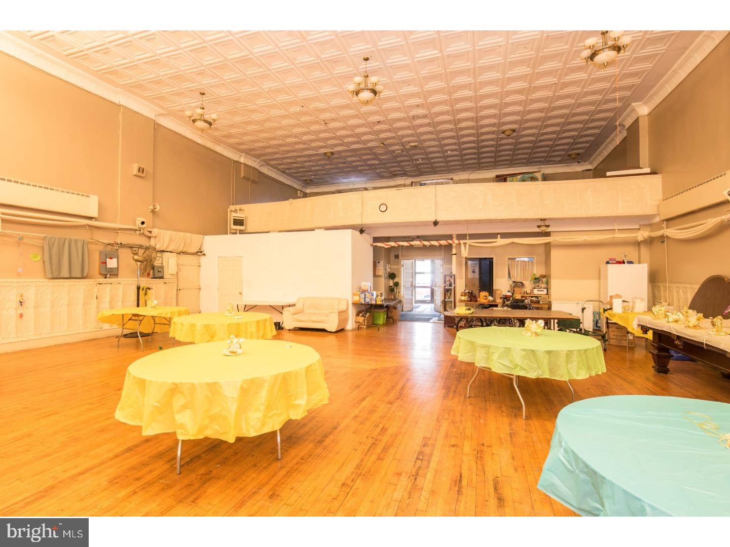 GRAYS FERRY - Commercial Sale