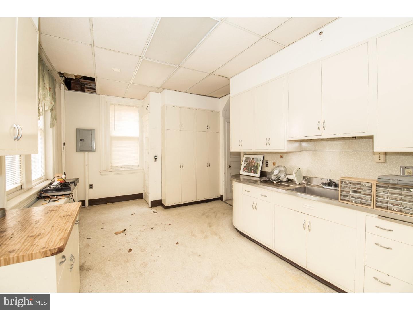 GRAYS FERRY - Commercial Sale