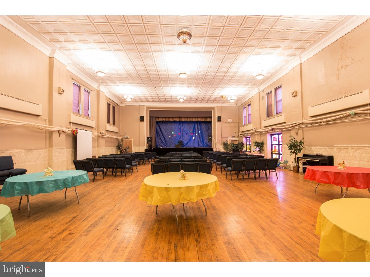 GRAYS FERRY - Commercial Sale